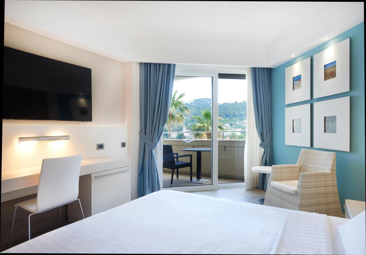 Classic Zimmer mit seitlichem Meerblick