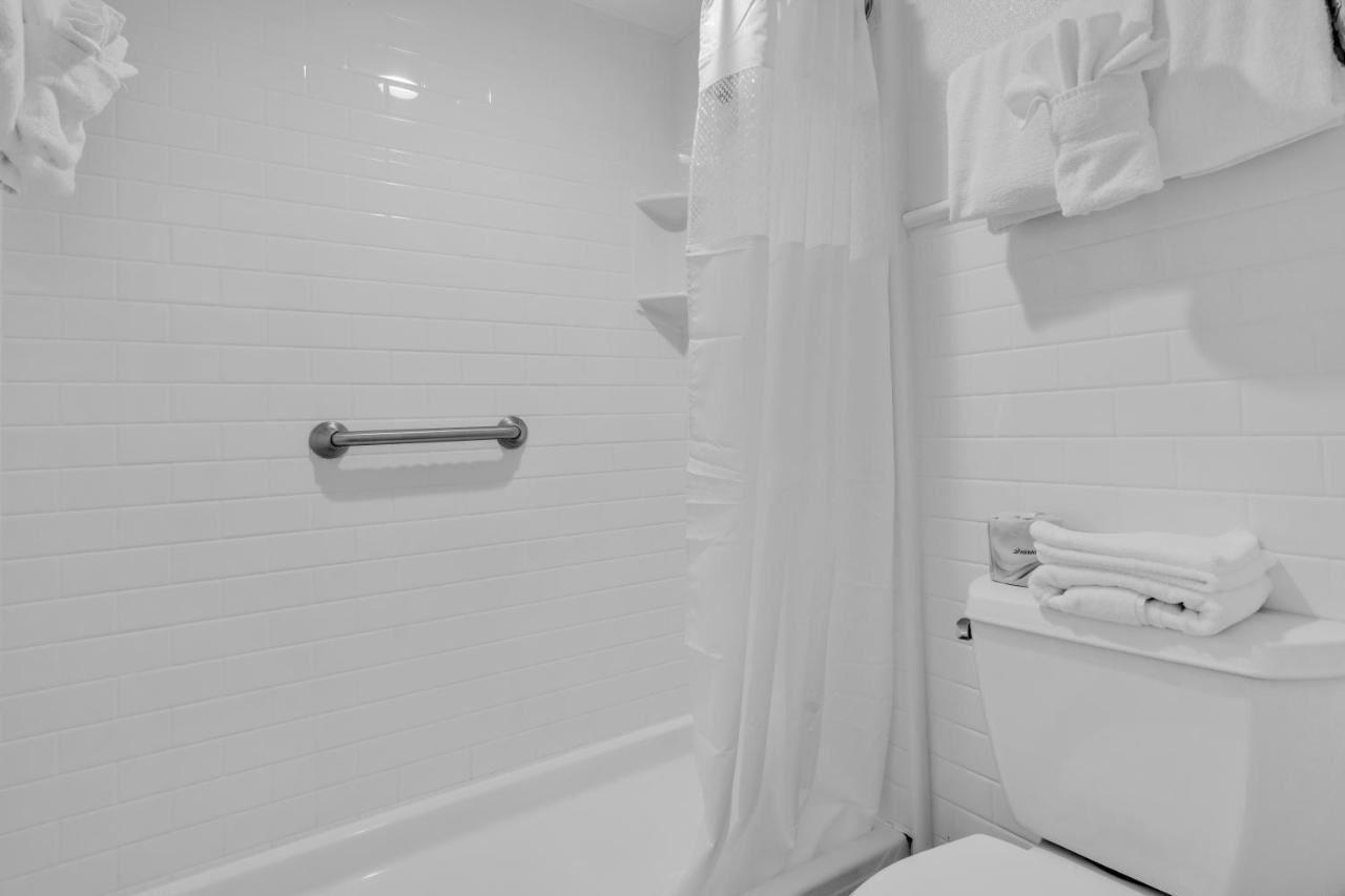 Double Room with Pool View