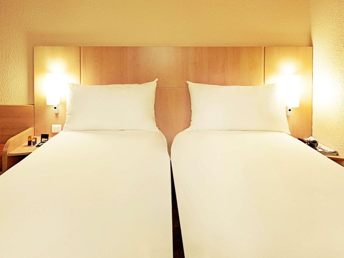 Quarto Twin Standard