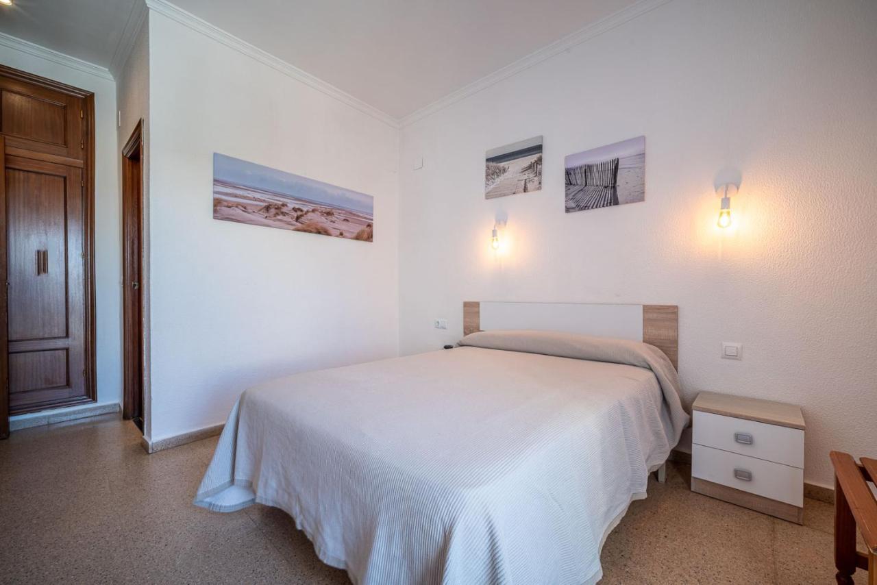 Double room with partial sea view