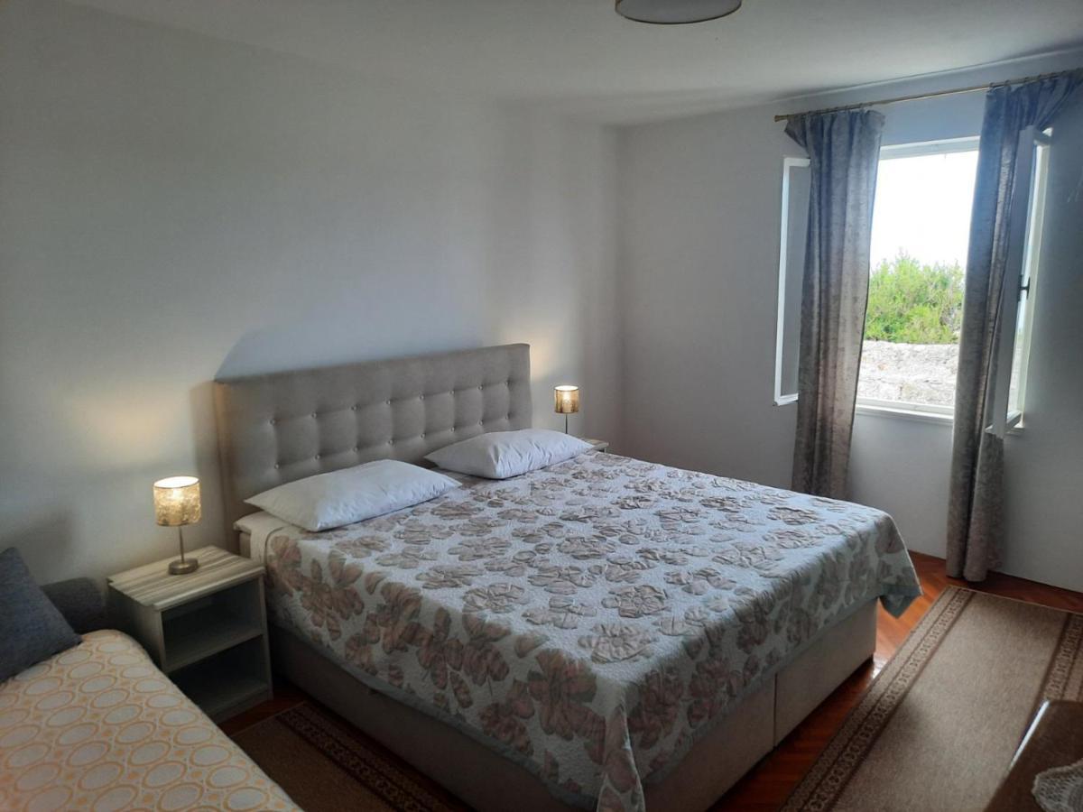 Dreibettzimmer