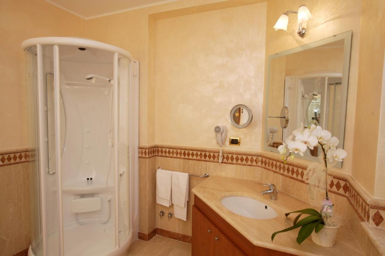 Junior Suite with Balcony,943465189:JPEG