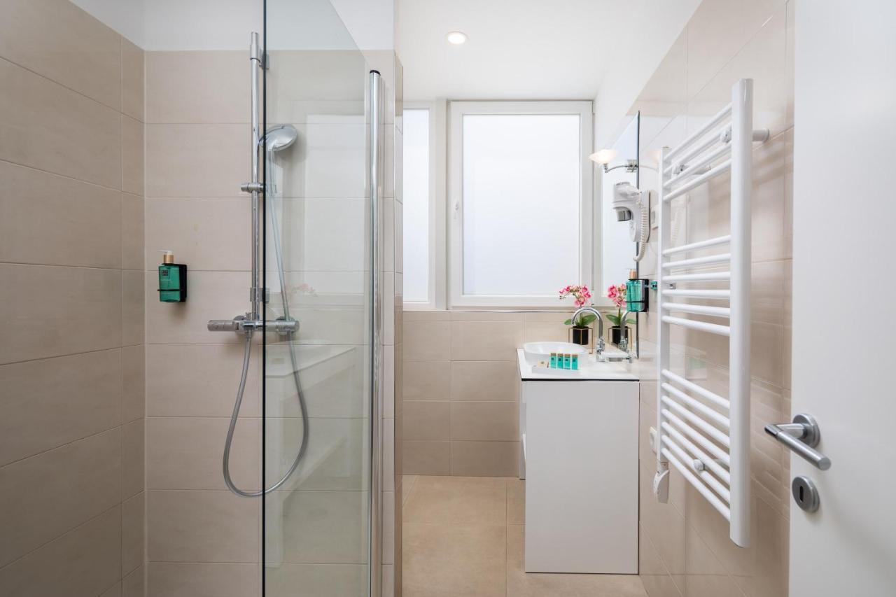 Chambre Familiale - Vue sur Ville