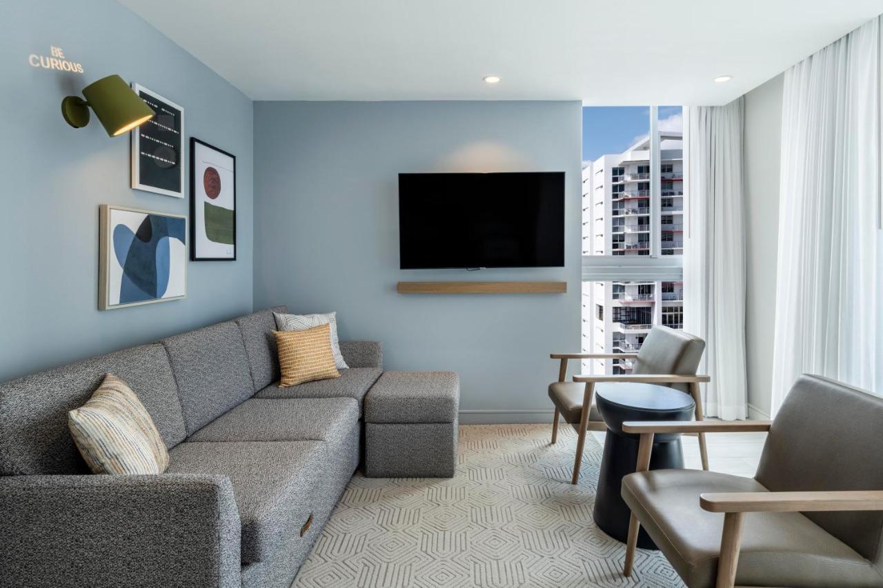 Suite King con 1 Camera da Letto, Divano Letto e Balcone - Non Fumatori
