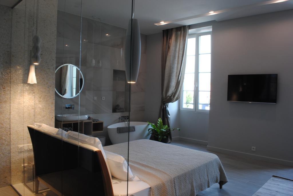 Superior Suite with City View