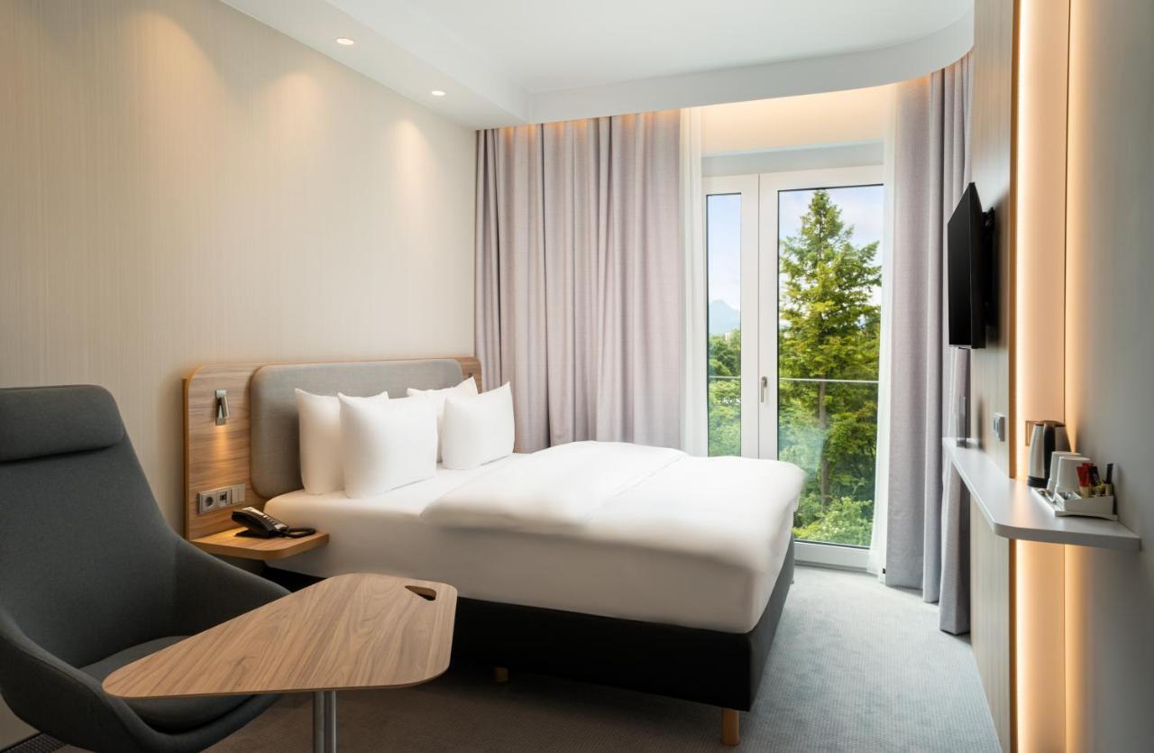 Standard Zimmer mit Queensize-Bett mit Bergblick