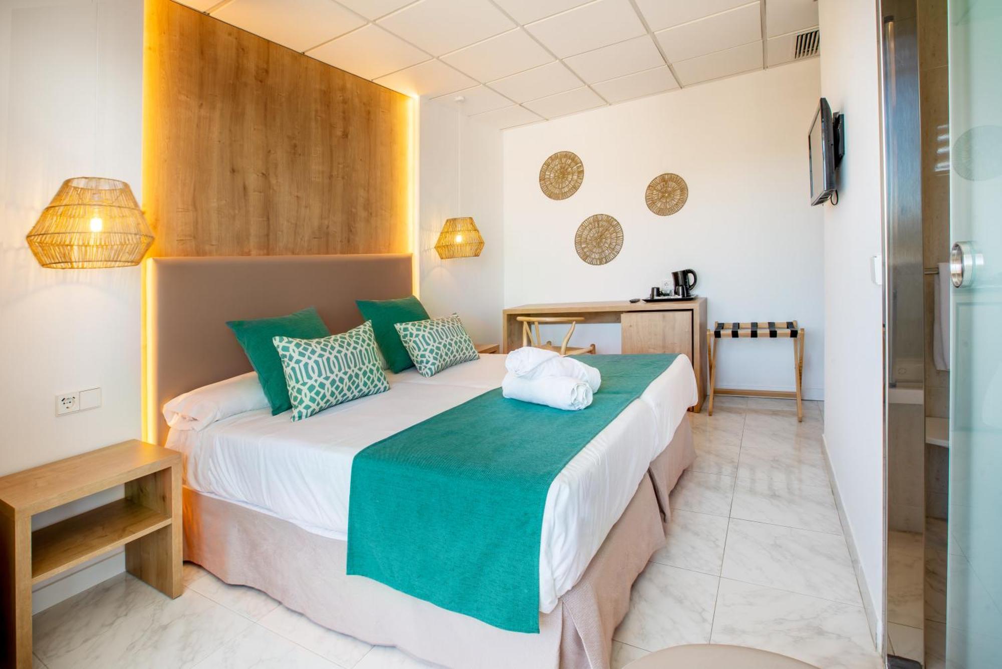 Deluxe Tweepersoonskamer met Zijdelings Uitzicht op Zee