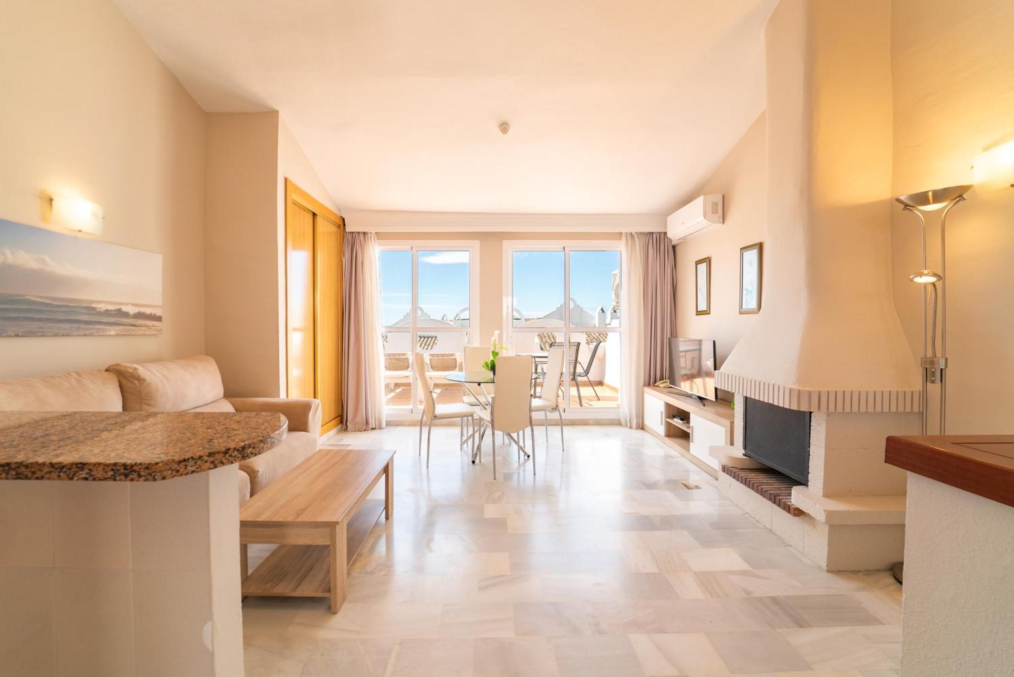 Apartamento com 1 Quarto e Terraço