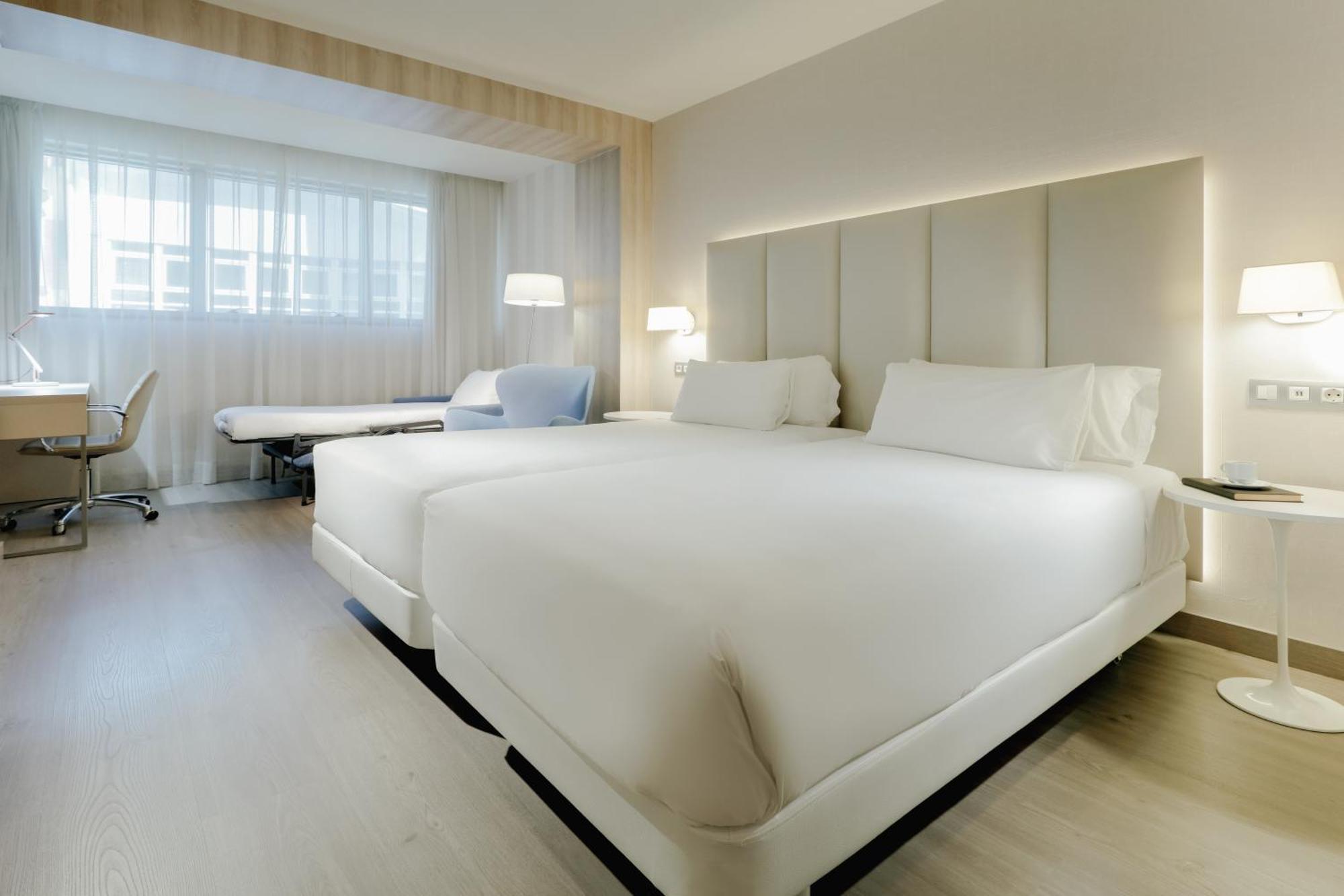 Habitación Doble Estándar con cama supletoria (2 adultos + 1 niño) - 1 o 2 camas