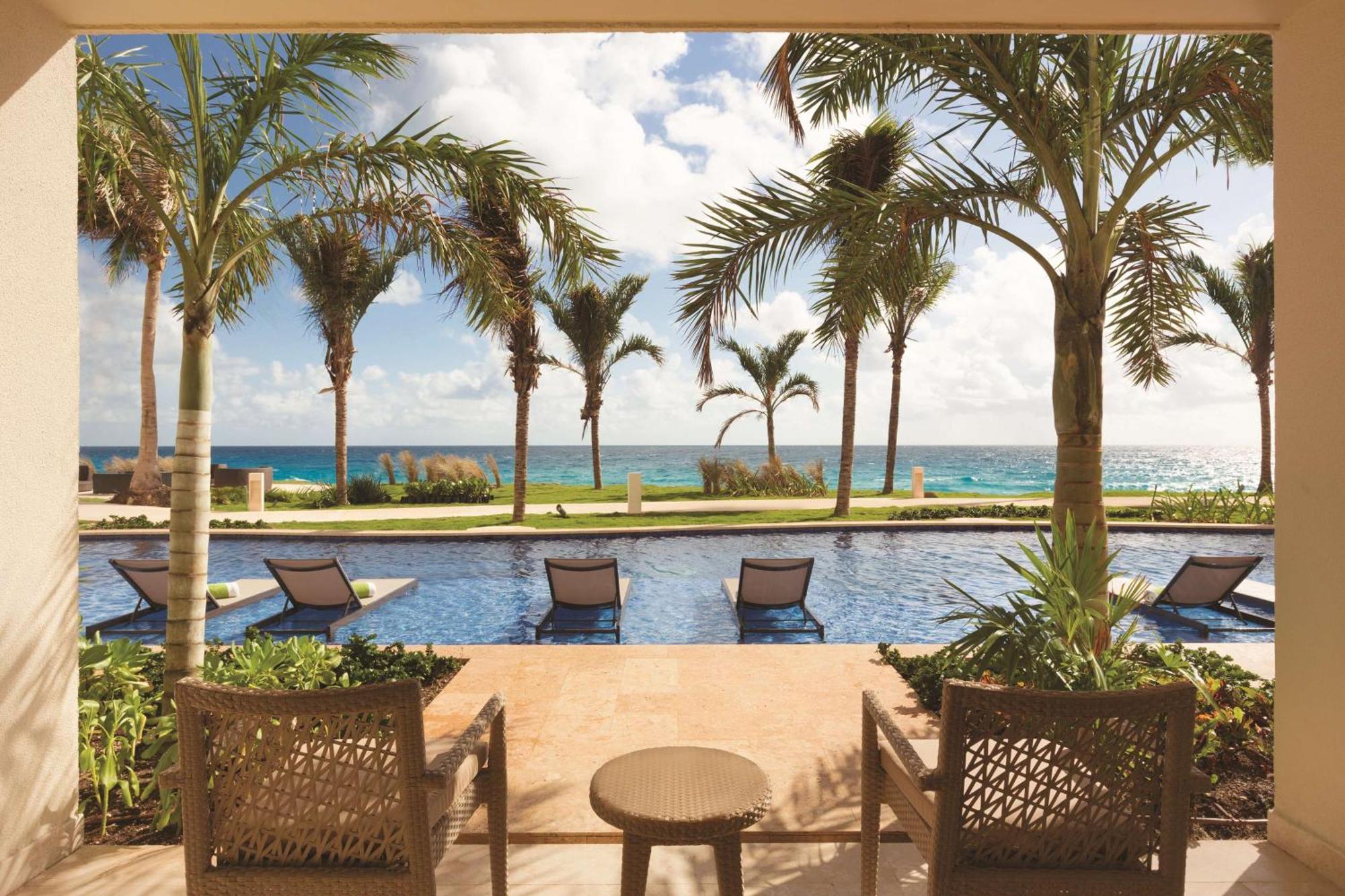 King Room with Sofa Bed - Swim Up,1273480657:JPEG