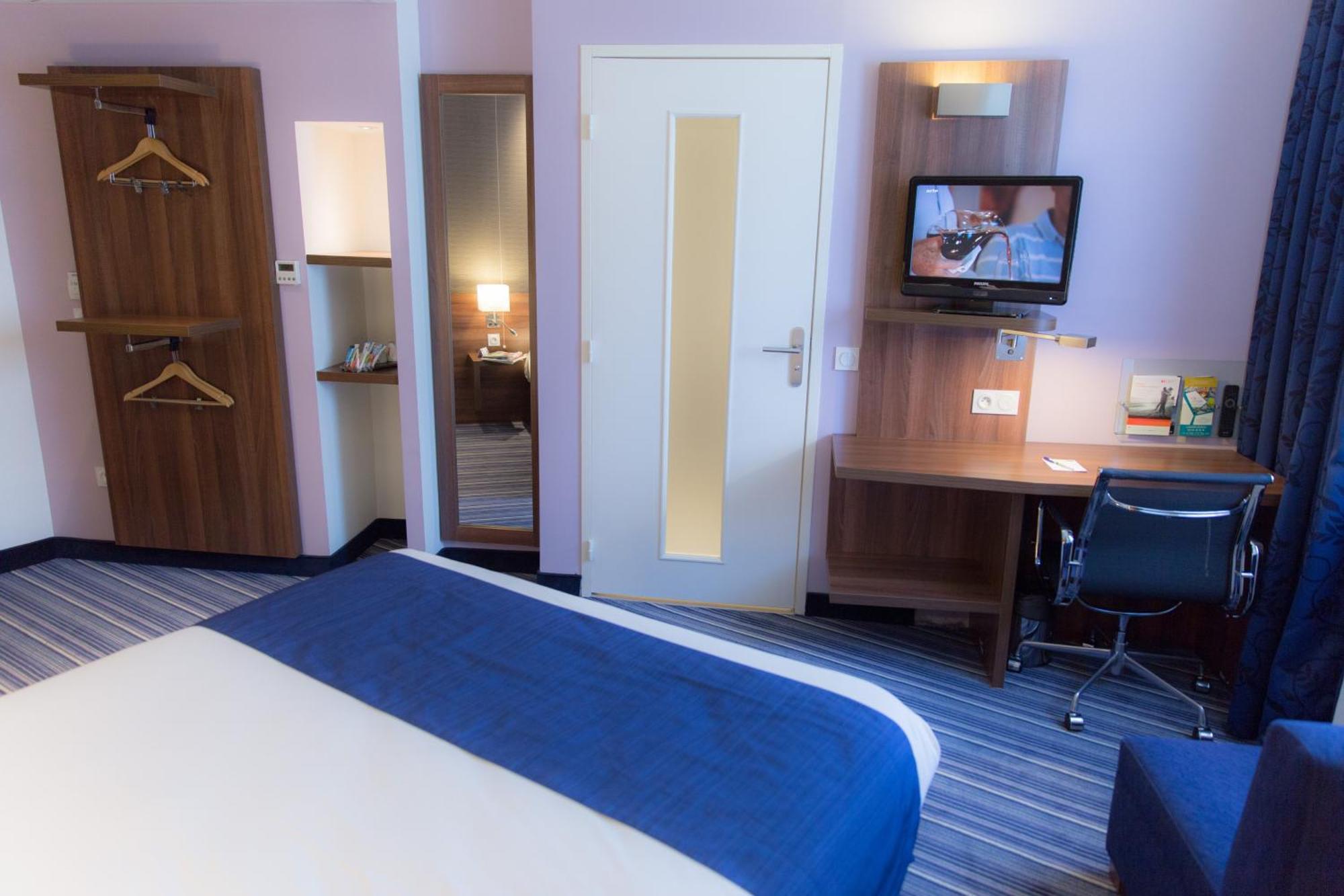 Standard Double Room with Free Breakfast