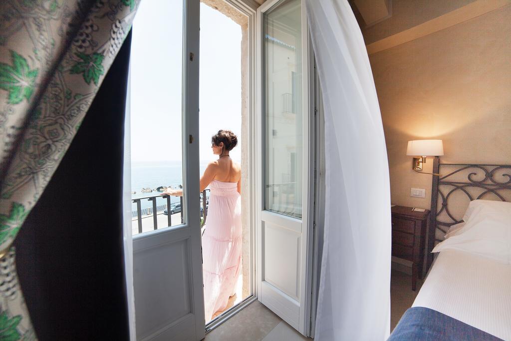 Camera Classic Matrimoniale/Doppia con Letti Singoli con Vista Mare