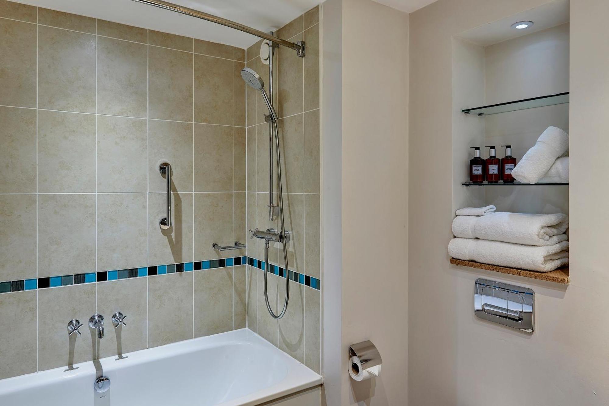 Suite met 1 Slaapkamer en Kingsize Bed - Slaapbank