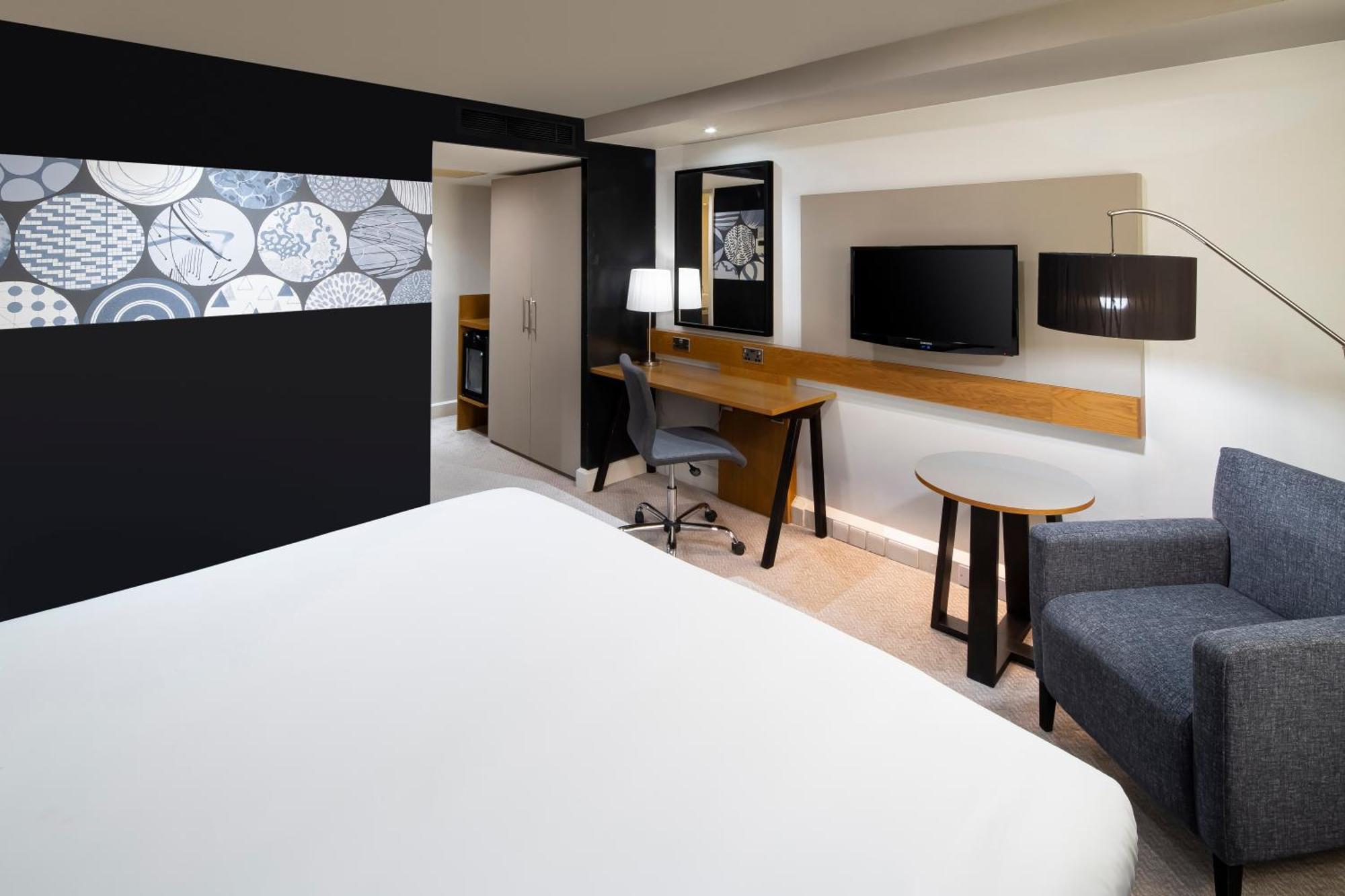 Premium Super King Room