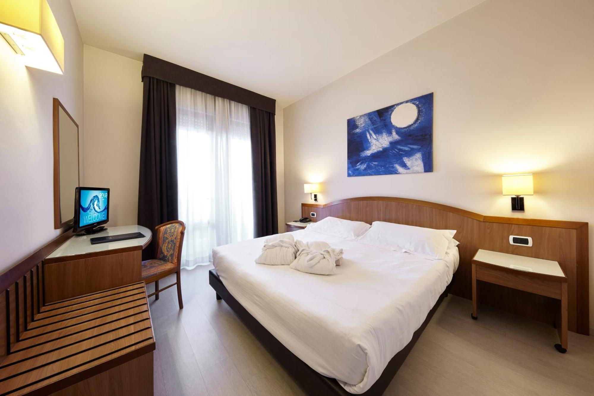 Double or Twin Room,1274498314:JPEG