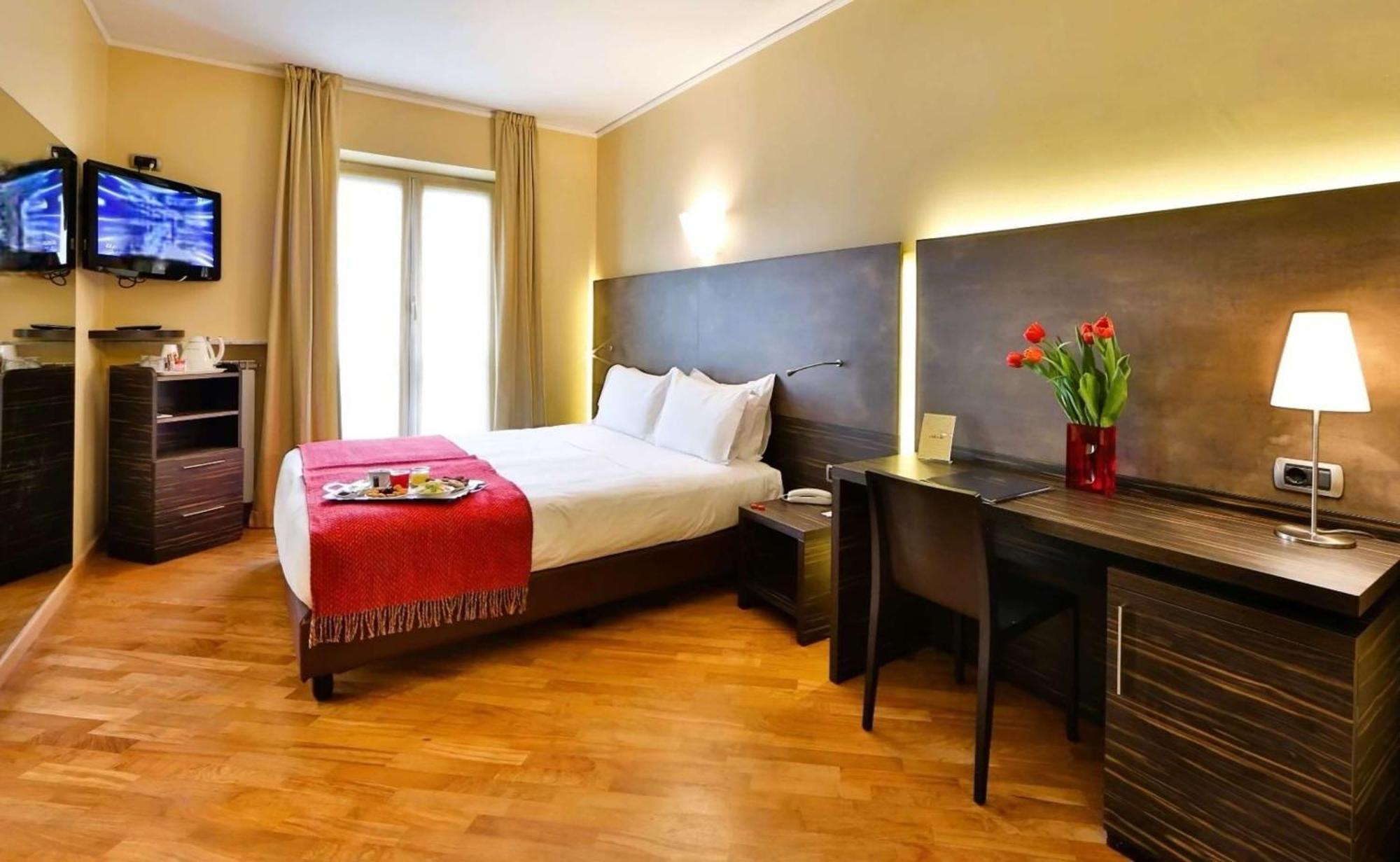 Chambre Familiale avec 1 Lit King-Size et 1 Lit Simple et Vue sur Ville - Non-Fumeurs