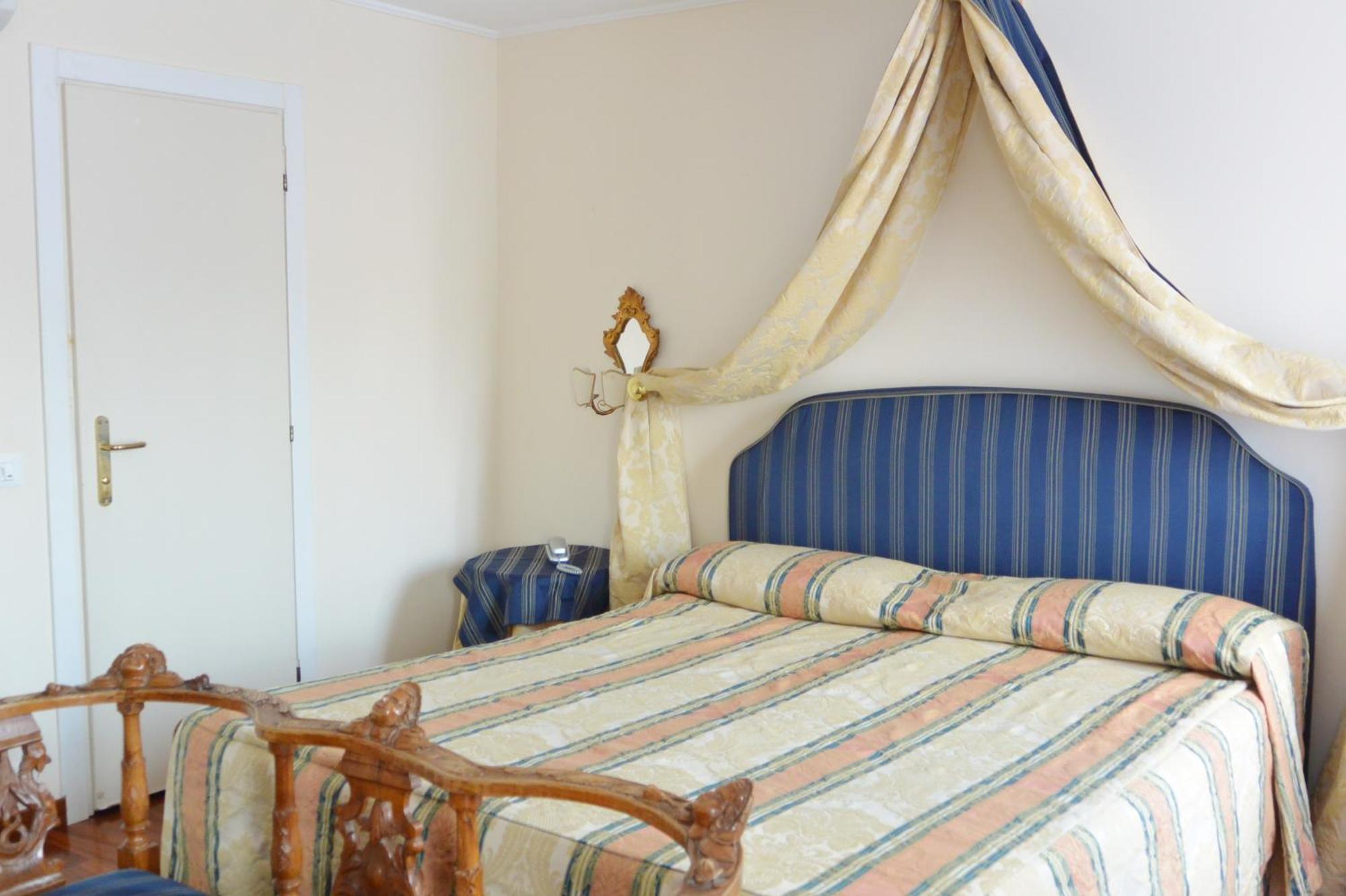 Habitación Doble Pequeña