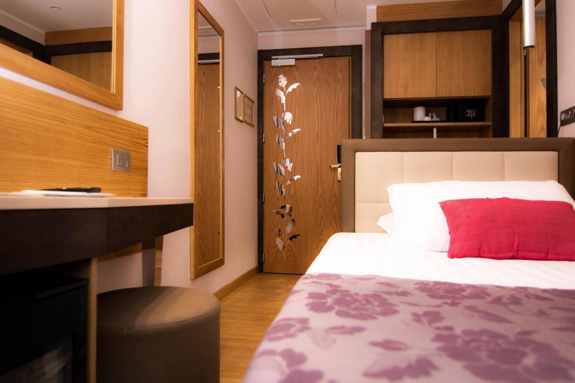 Habitación Pequeña - Cama doble pequeña