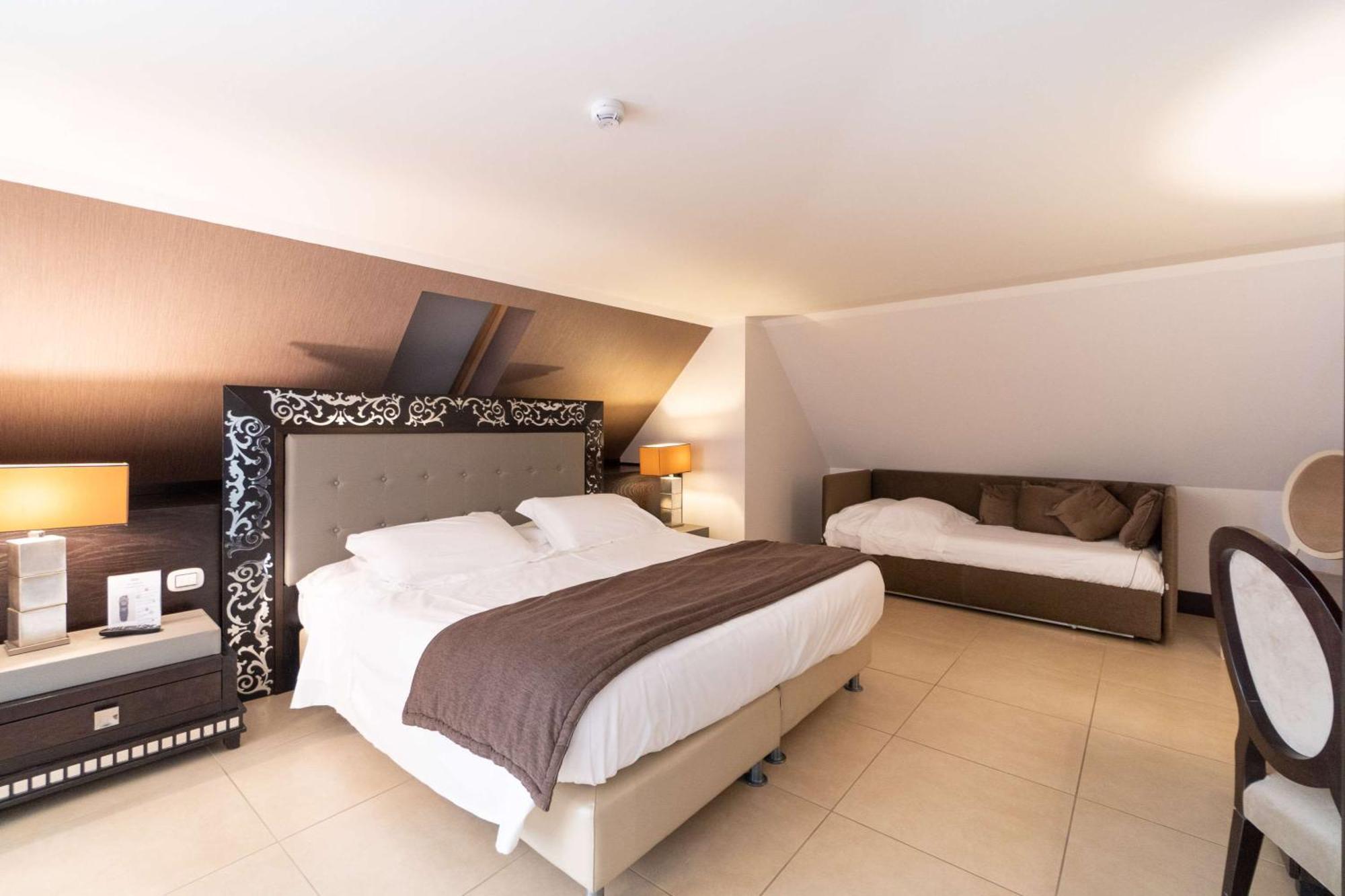 Camera King Familiare con Divano-Letto