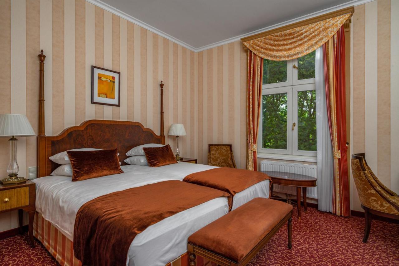 Deluxe Twin Room with Wellness and Fitness Access