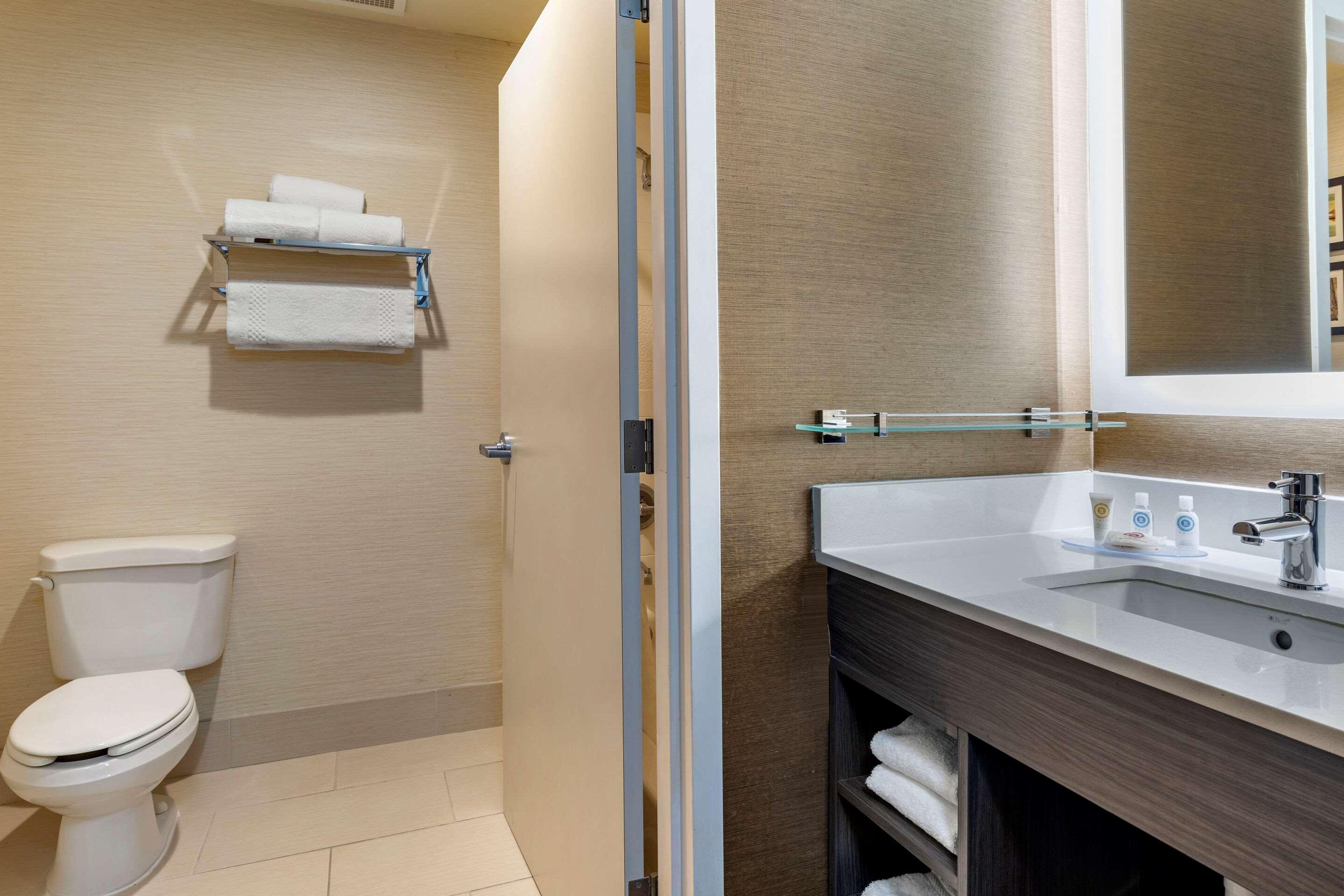 Kamer met 2 Queensize Bedden - Rookvrij