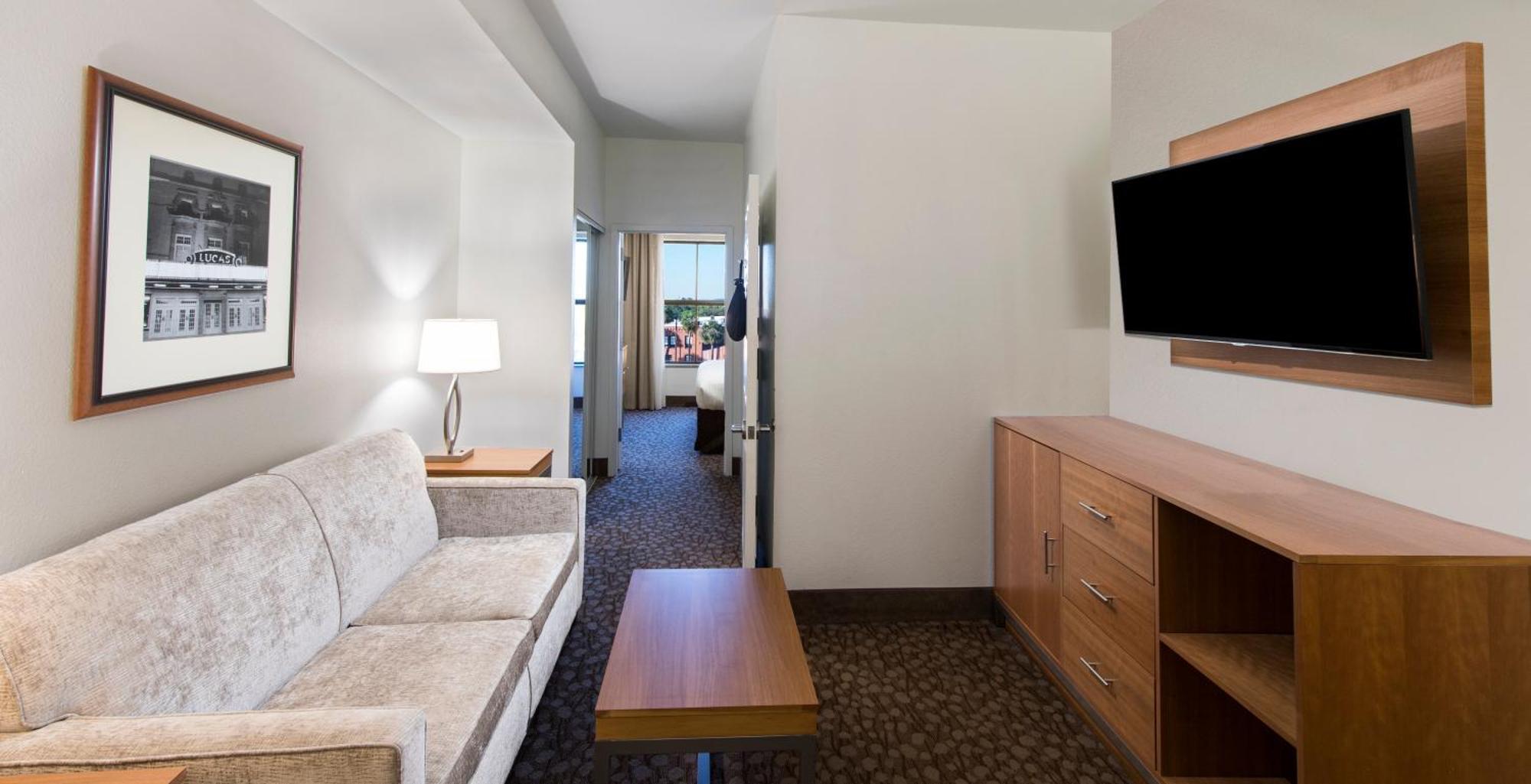 King Suite,1275626809:JPEG