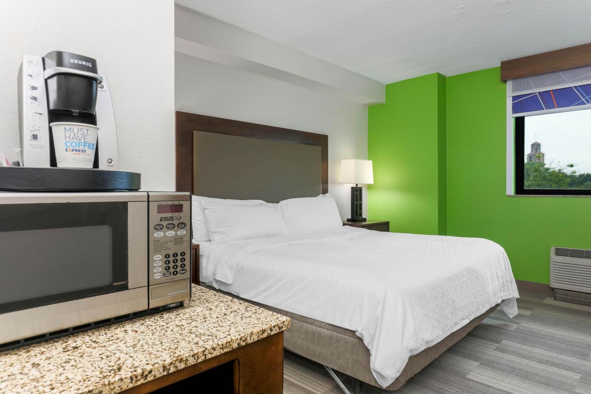 Standard King Room - Premium View