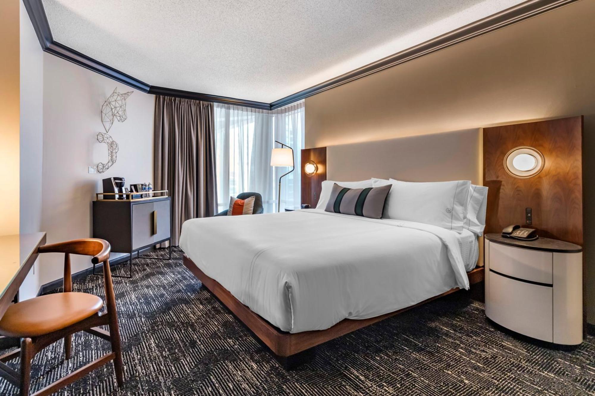 Deluxe King Room - Disability Access