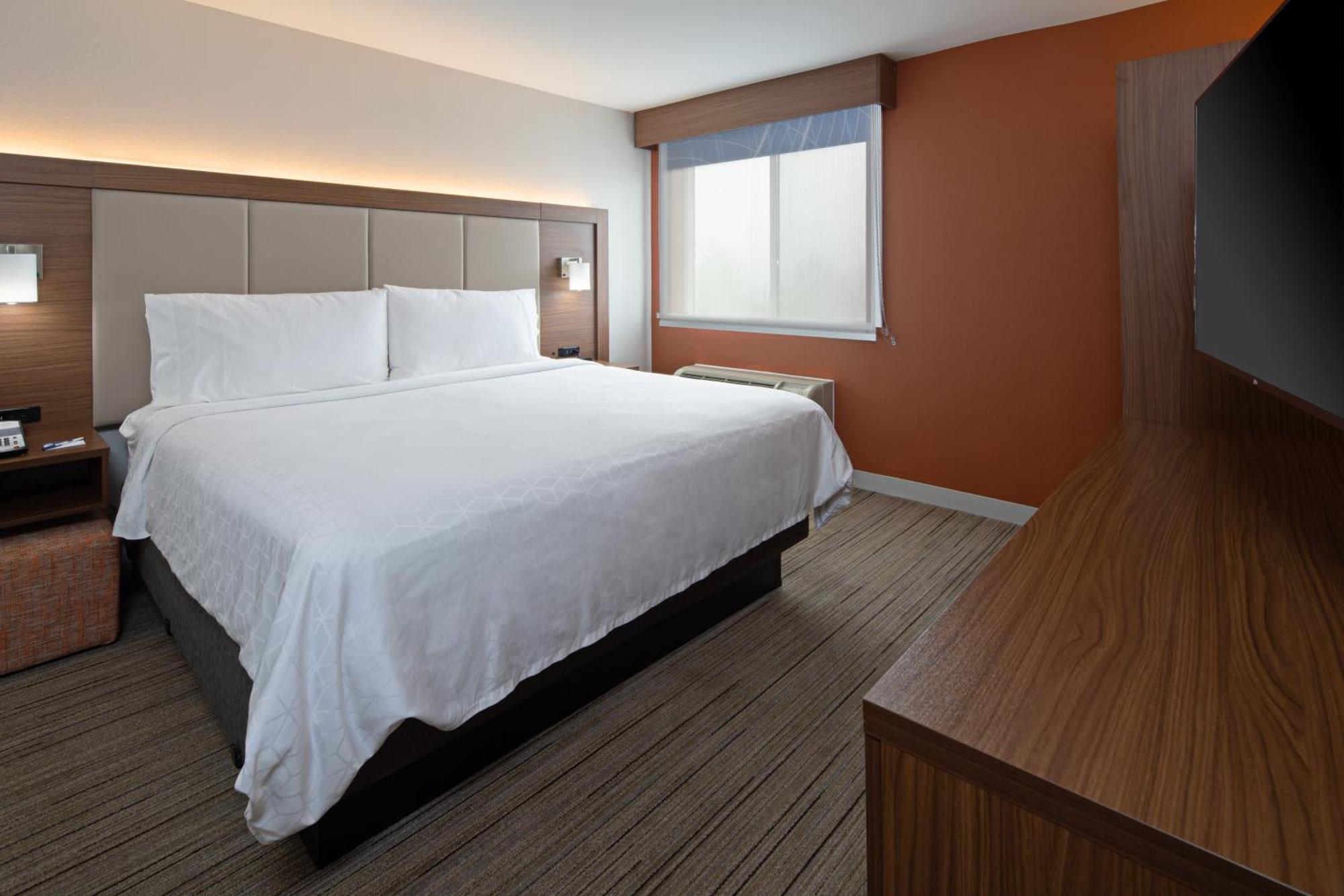 One-Bedroom King Suite