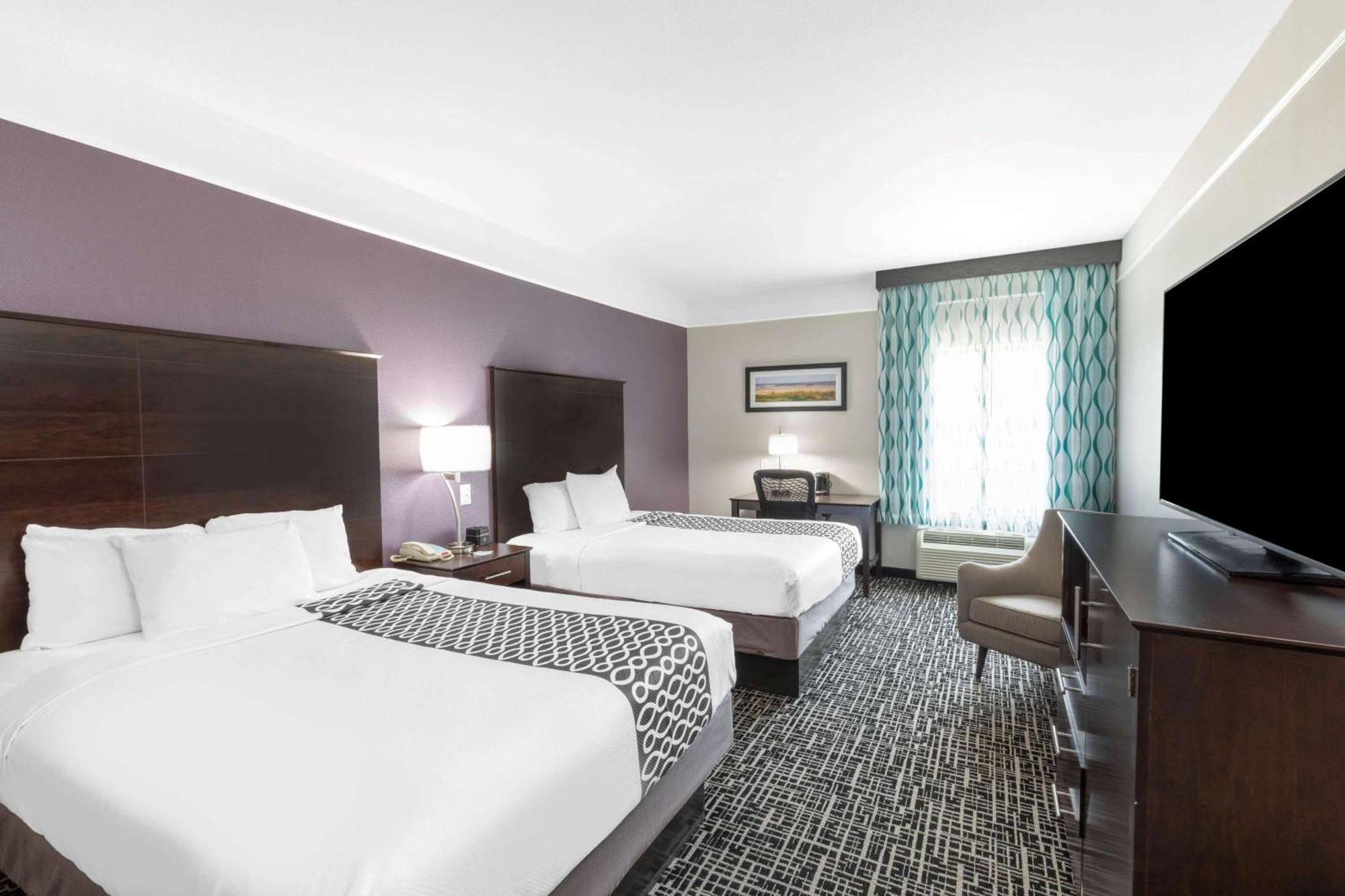 Deluxe Queen Room with Two Queen Beds