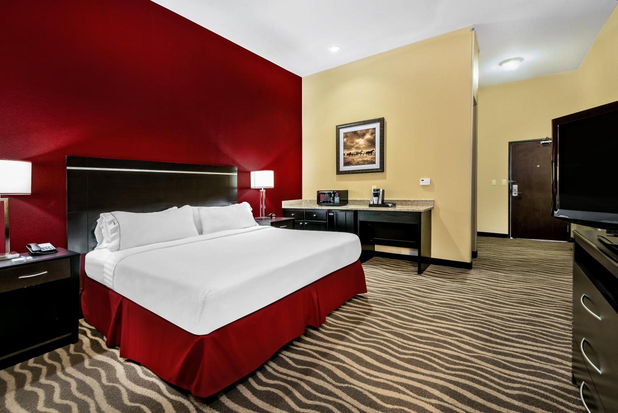King Room - Mobility Access/Hearing Accessible