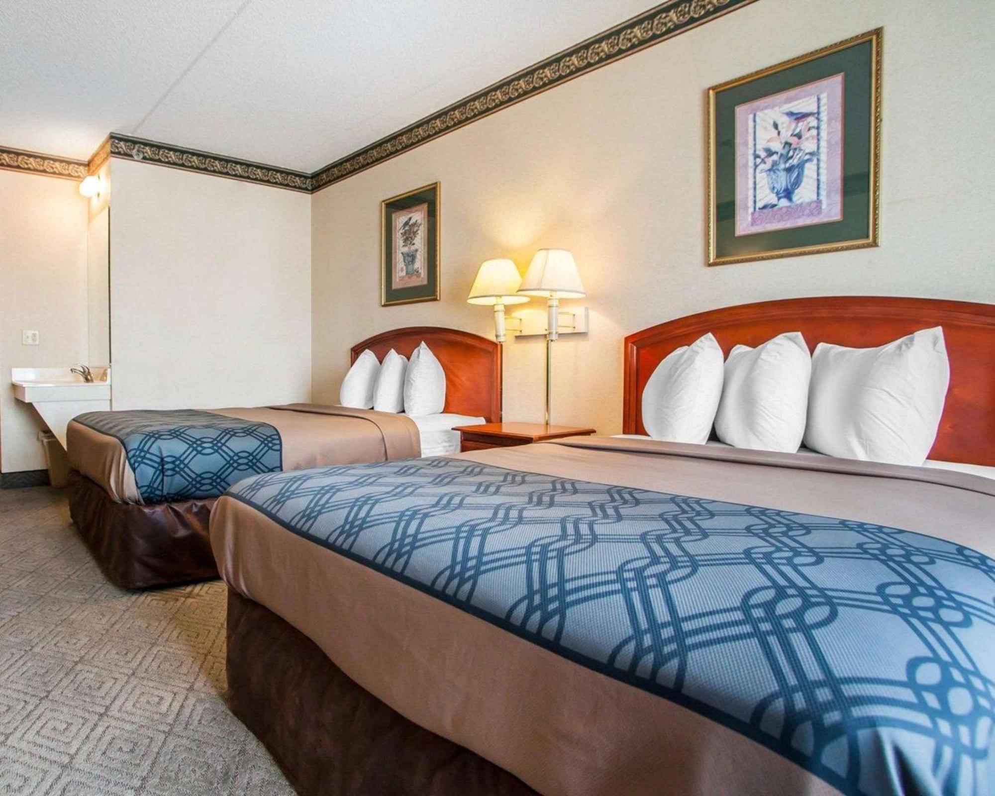 Queen Room with Two Queen Beds - Non-Smoking