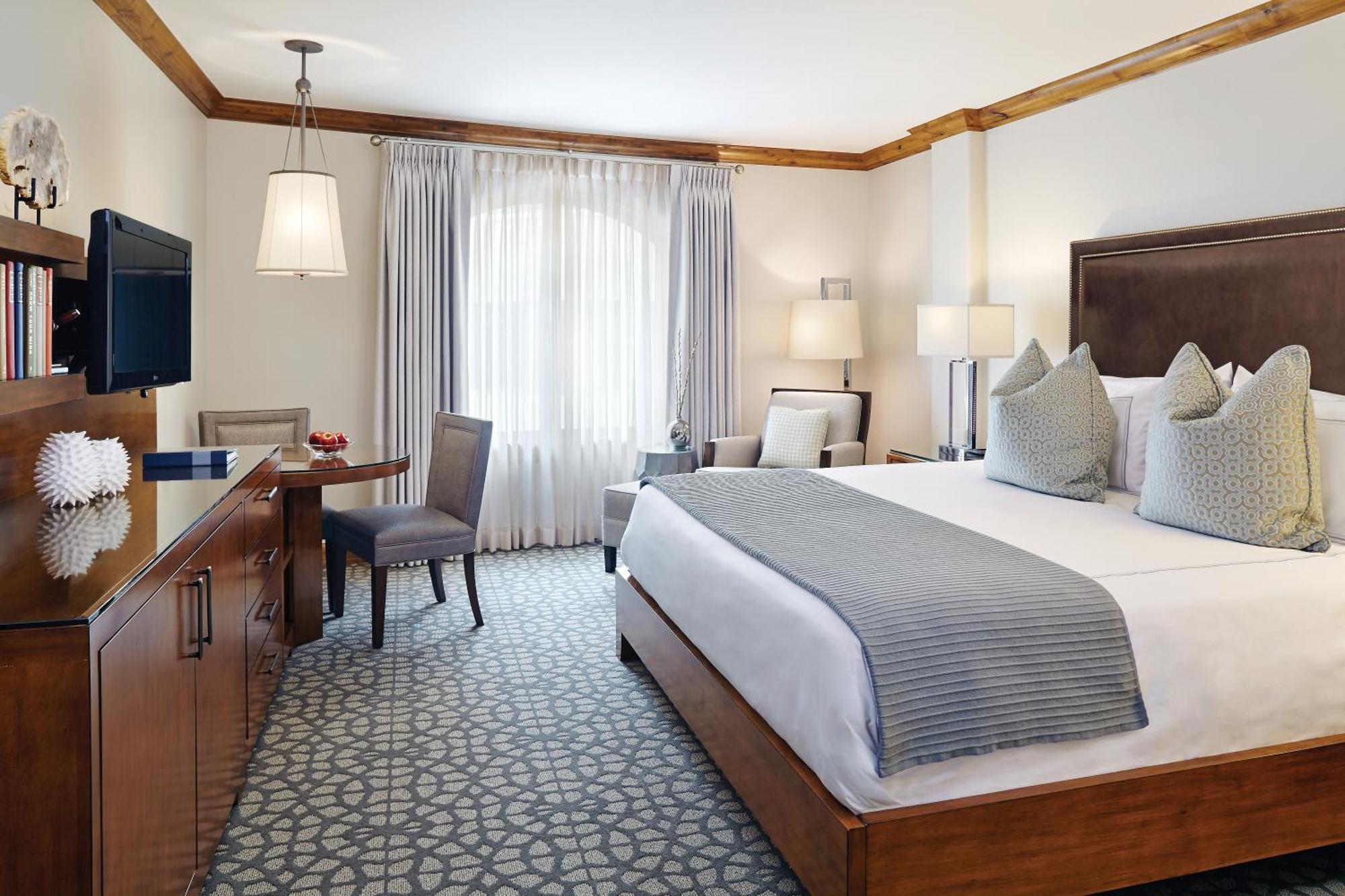 Executive One-Bedroom Suite