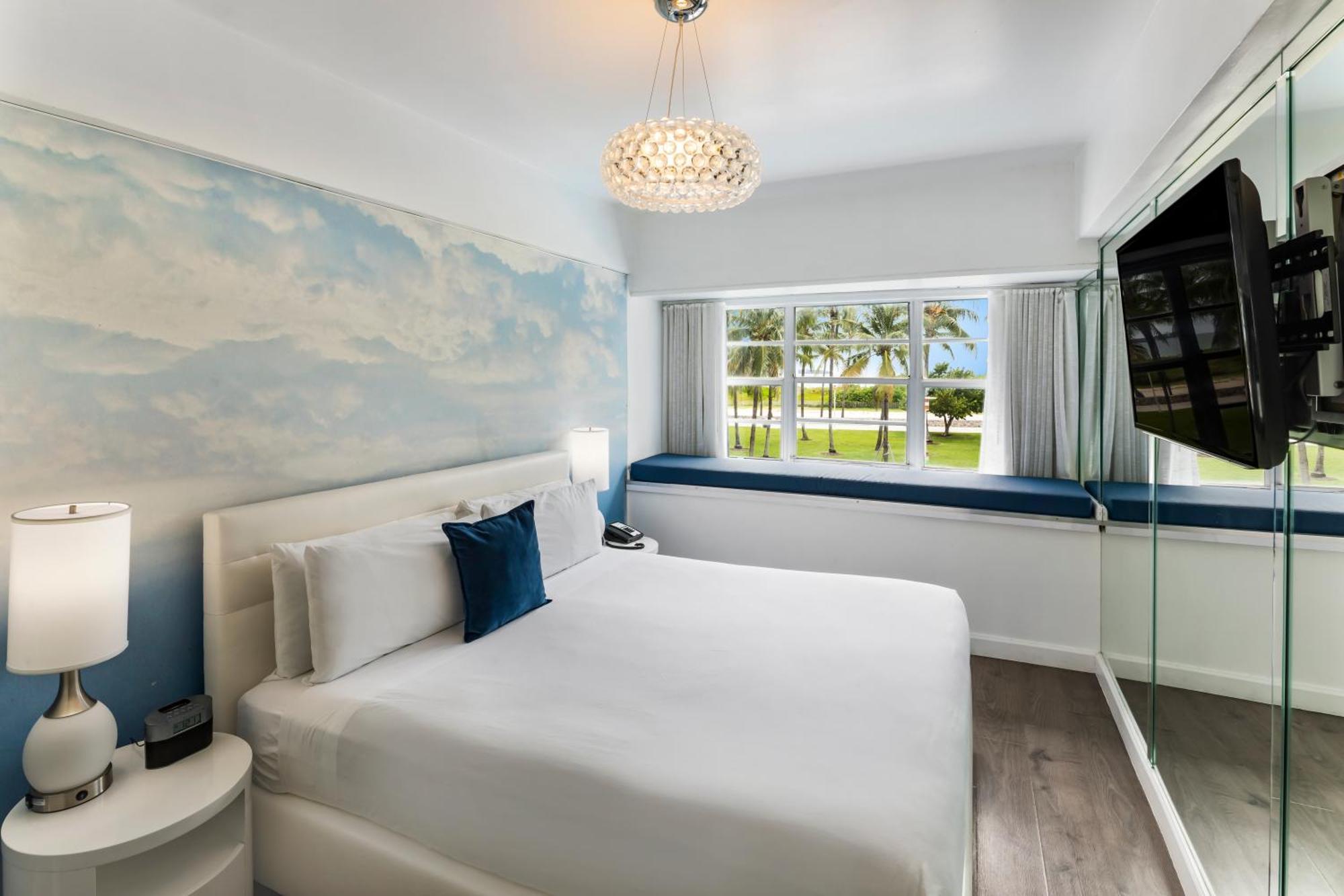 Zimmer mit Kingsize-Bett - Meerblick