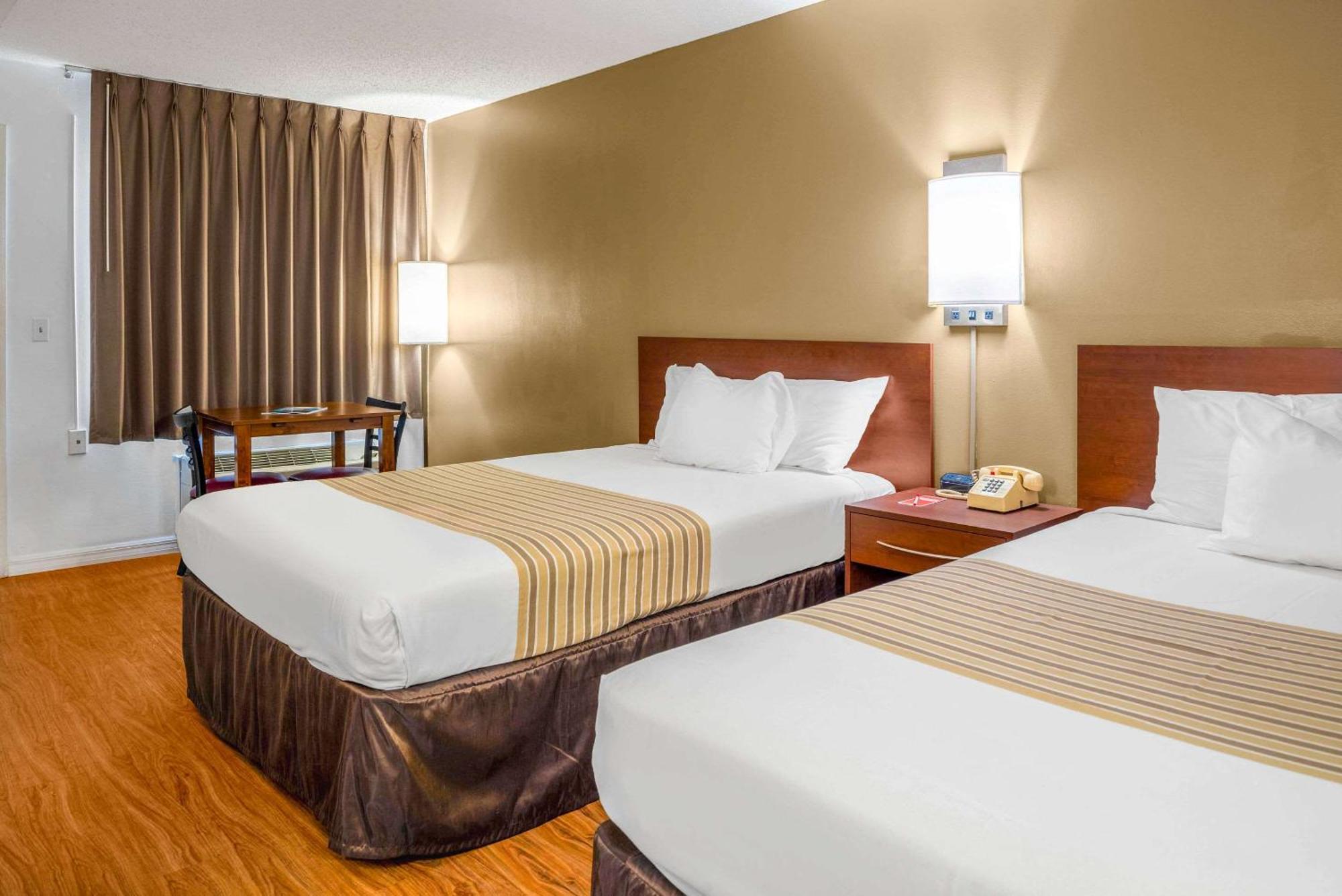 Double Room with Two Double Beds - Non-Smoking