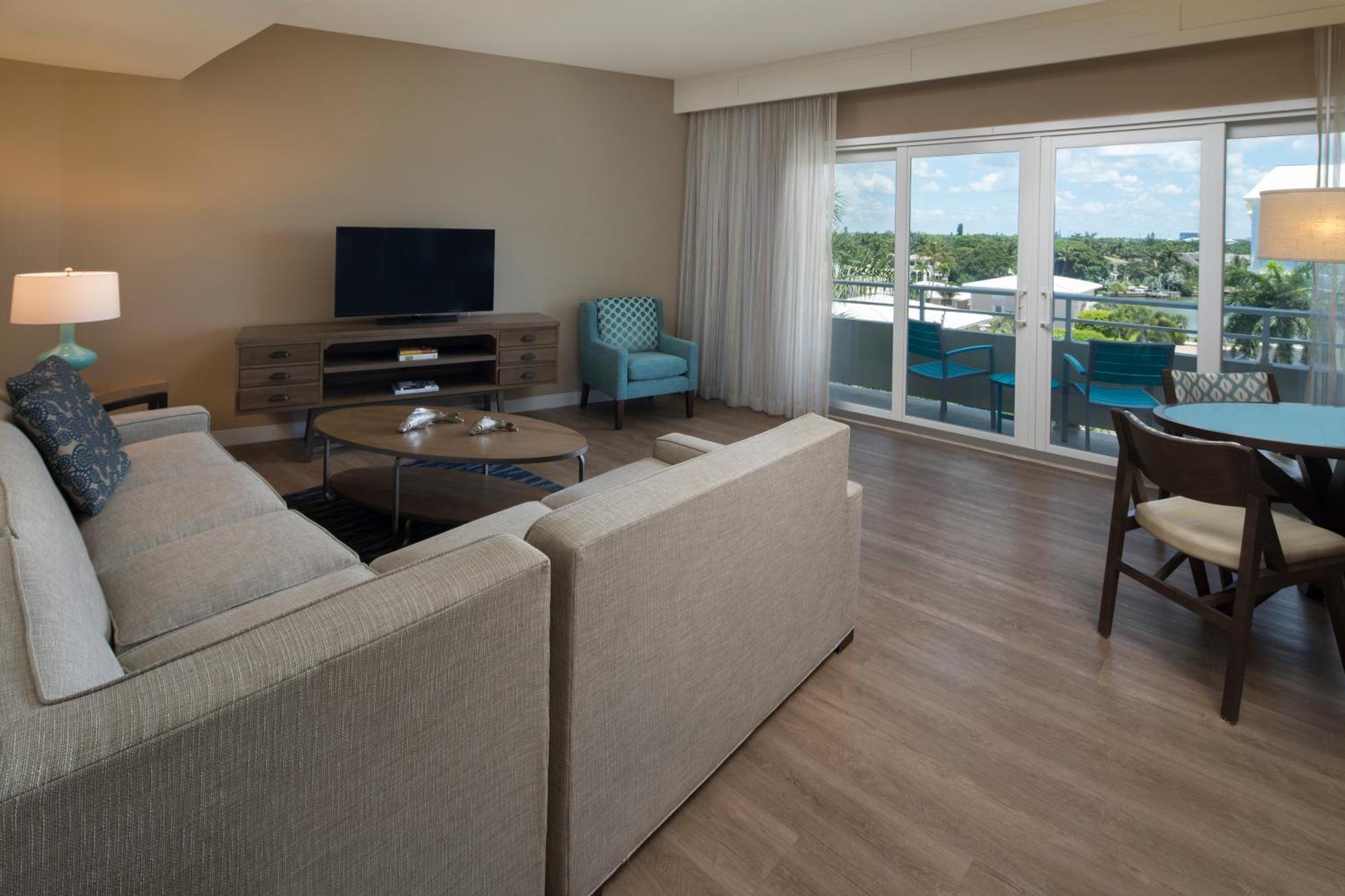 One-Bedroom Suite with City View - Main Building