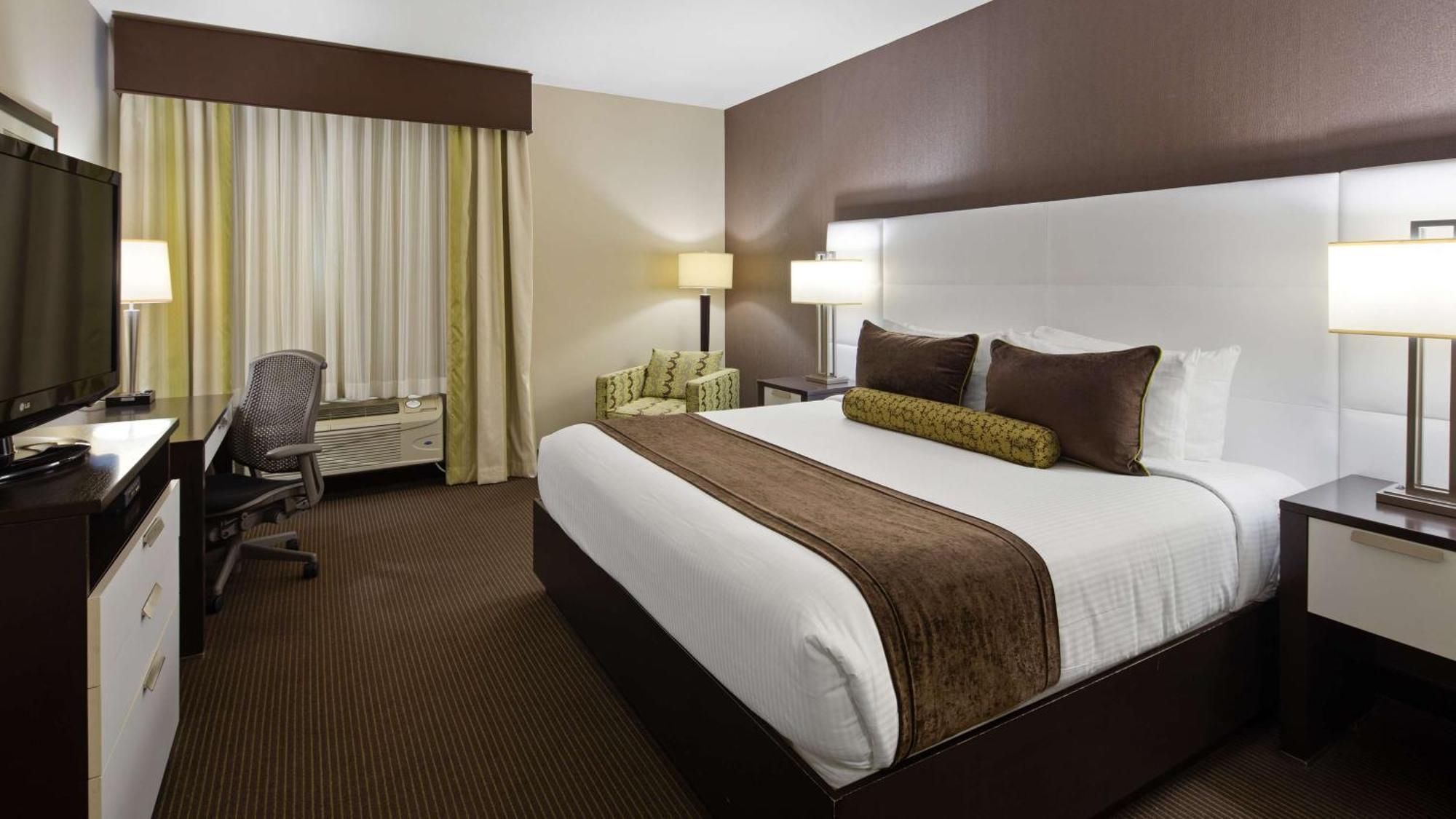 Executive King Room - Non-Smoking