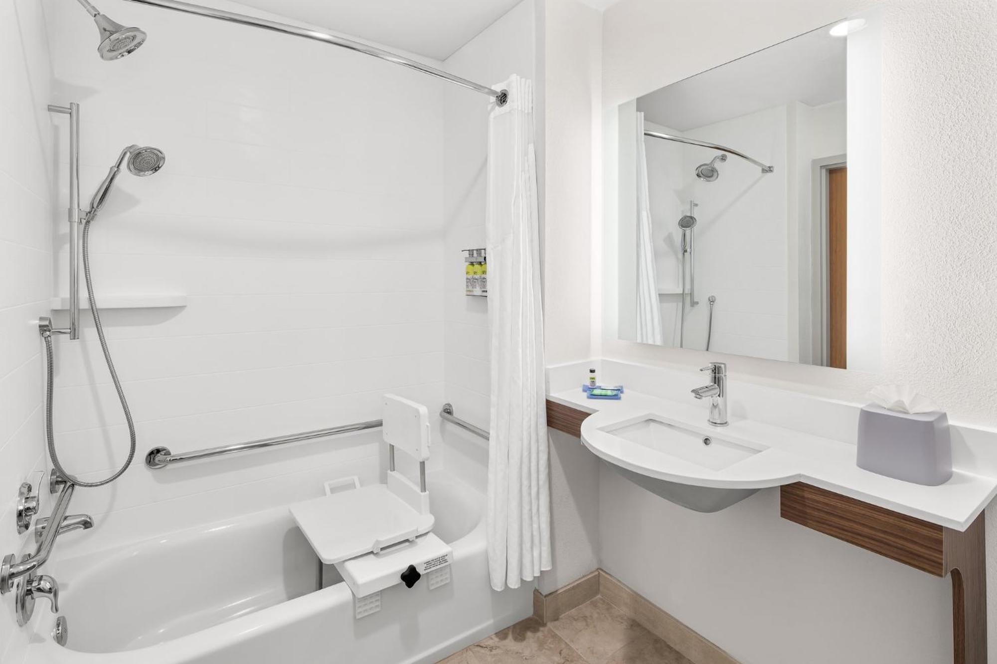 Standard King Room - Mobility Accessible