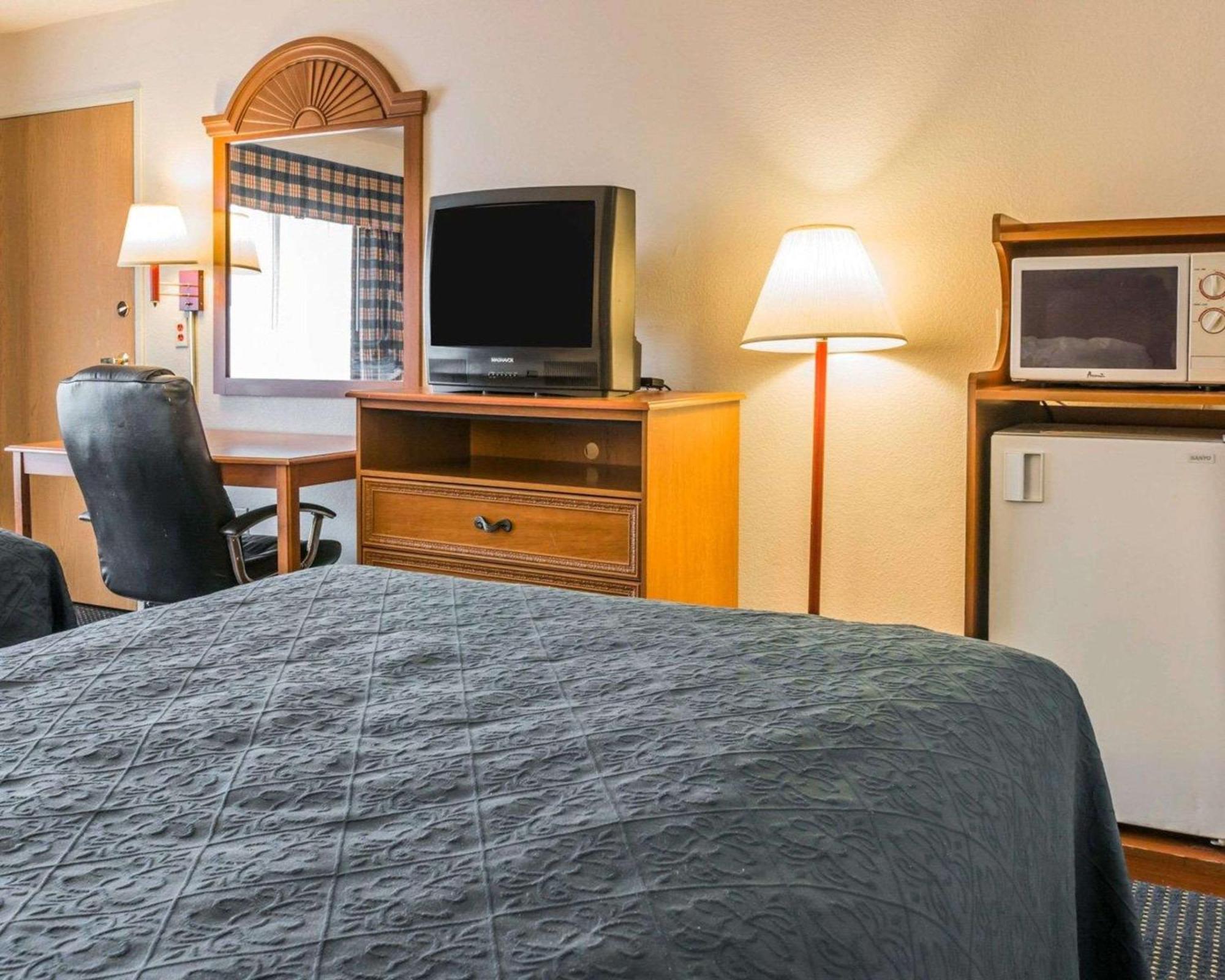 Double Room with Two Double Beds - Non-Smoking