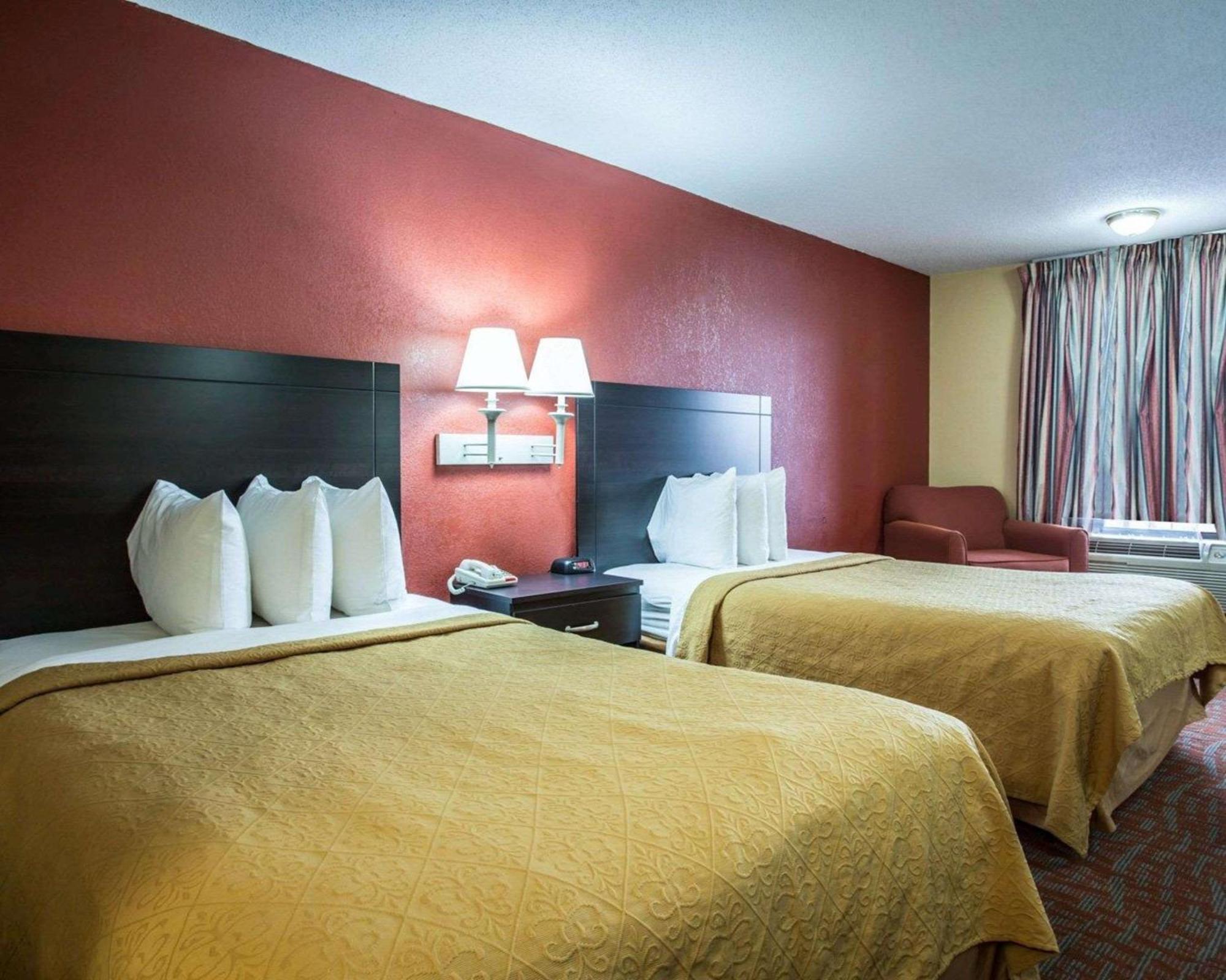 Queen Room with Two Queen Beds - Non-Smoking