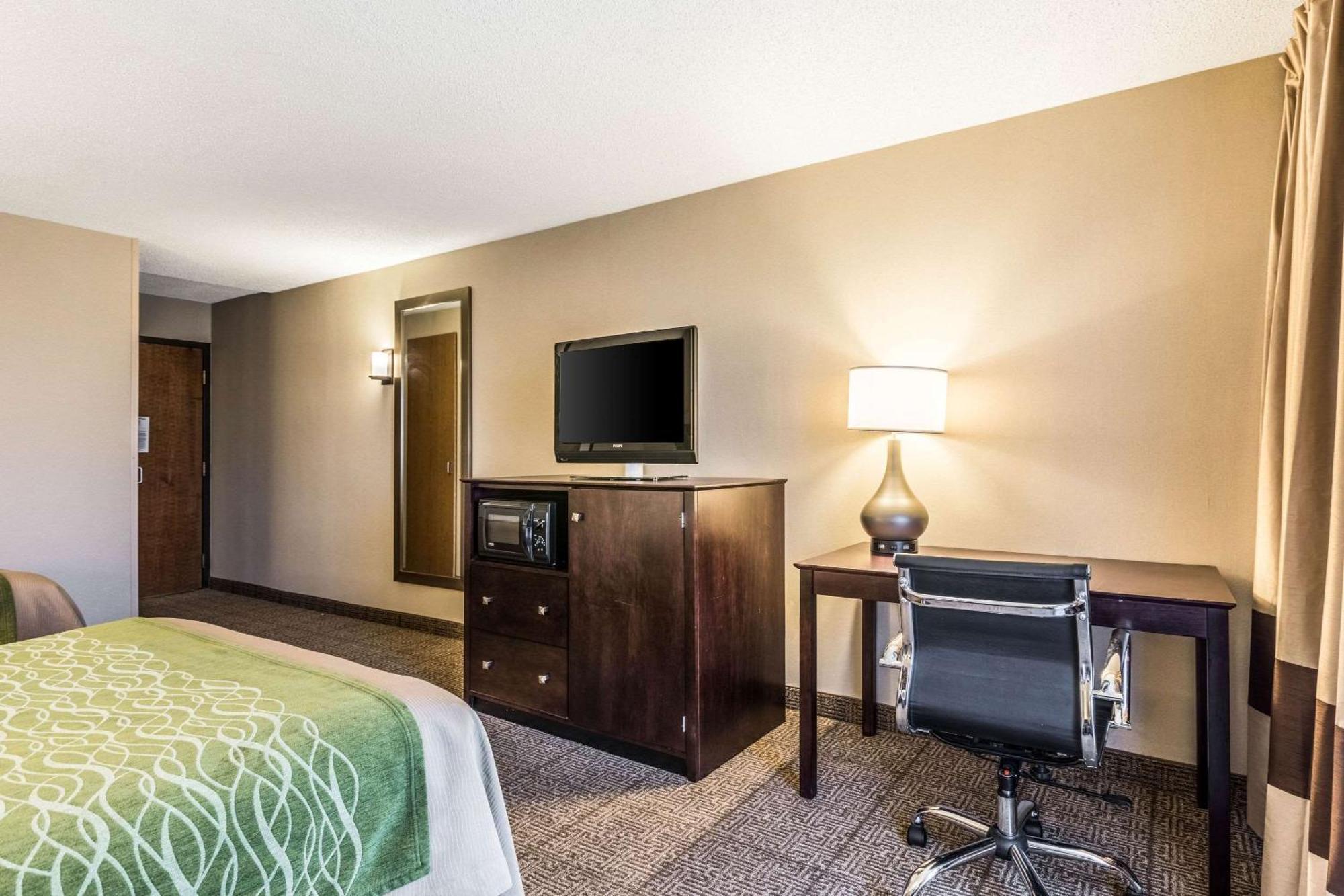 Double Room with Two Double Beds - Non-Smoking