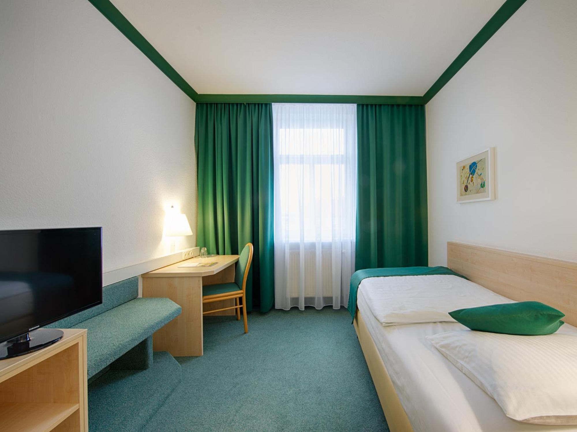 Single Room,1555281049:JPEG