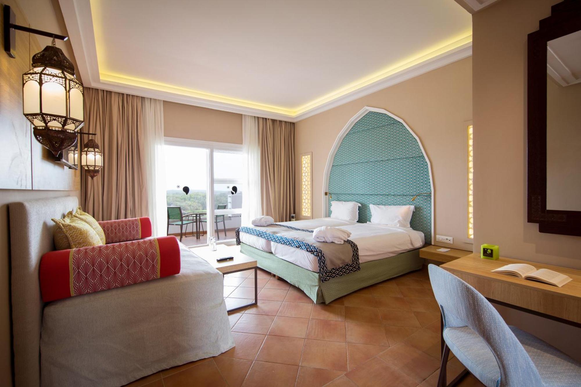 Chambre Double ou Lits Jumeaux - Vue Partielle sur Mer