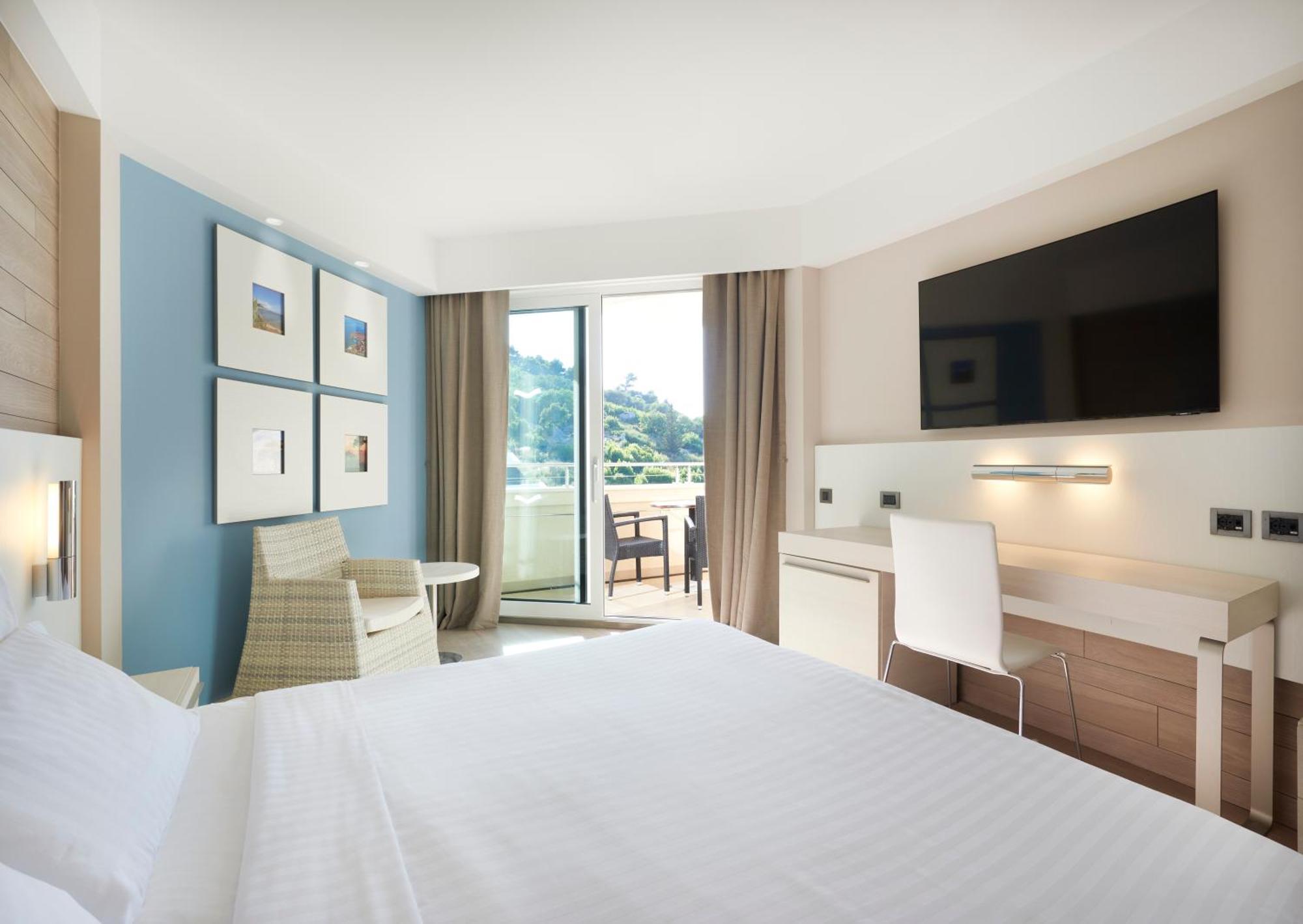 Premium Zimmer mit seitlichem Meerblick
