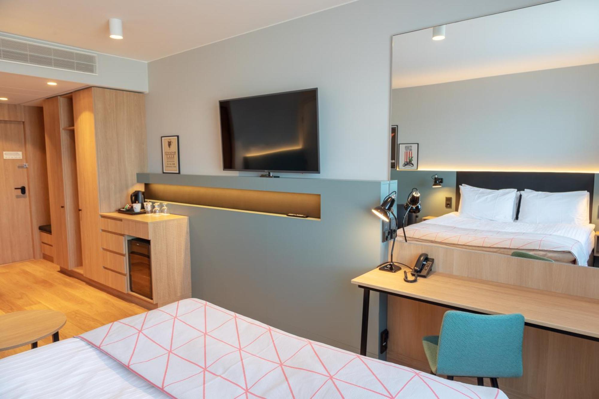 Standaard Kamer met Queensize Bed en Slaapbank