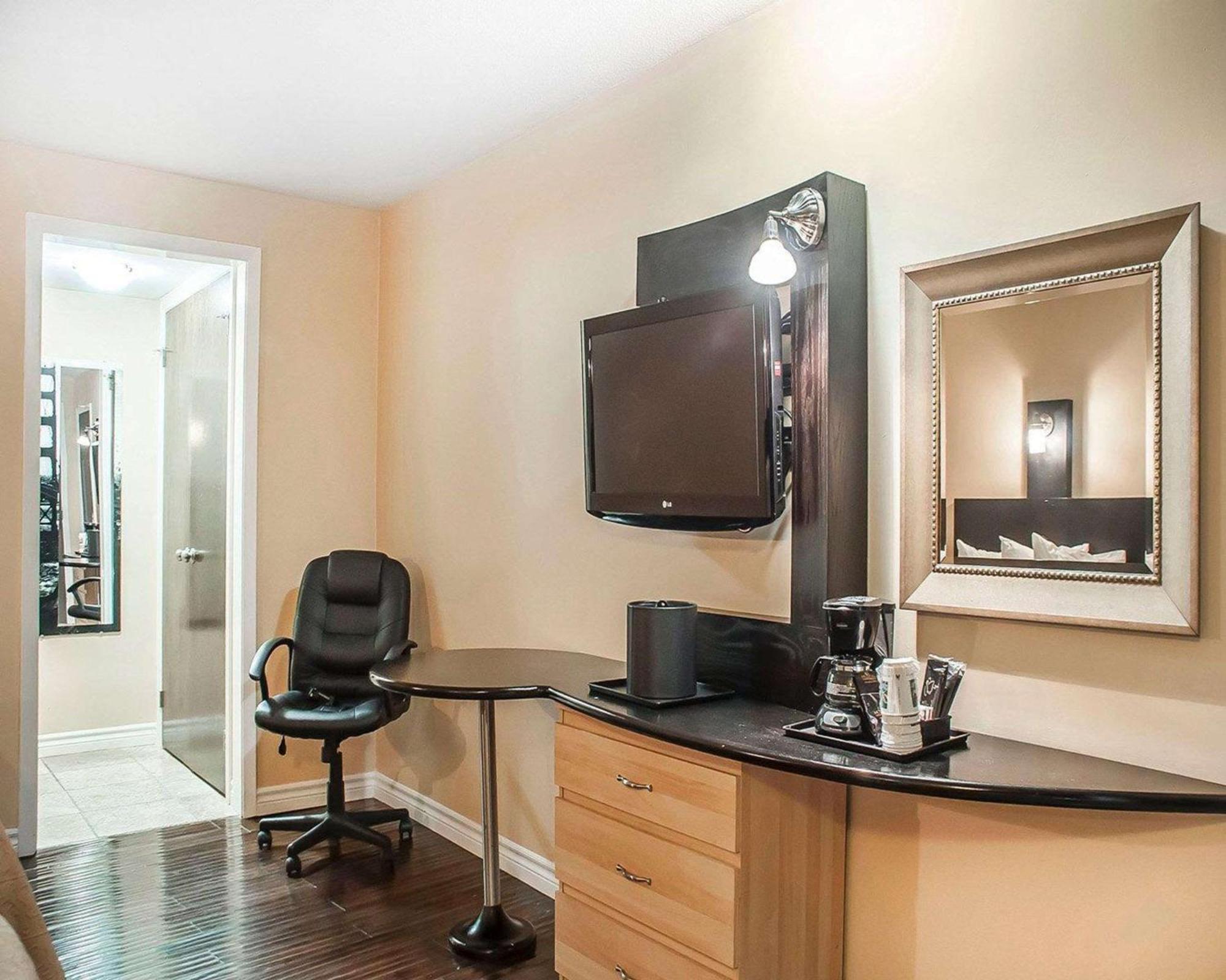 Double Room with Two Double Beds - Non-Smoking