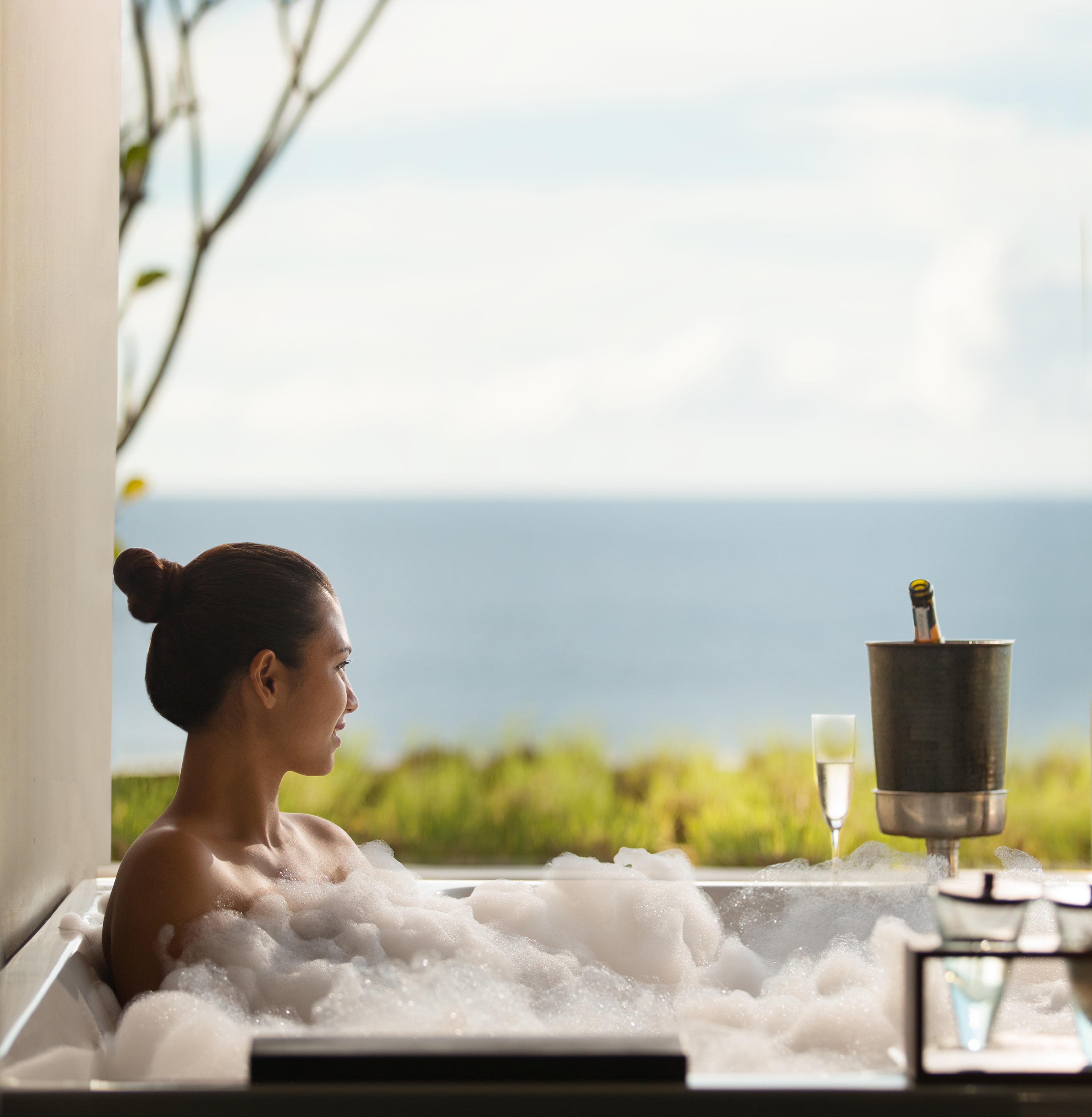 Ocean Front Suite with Free Benefits