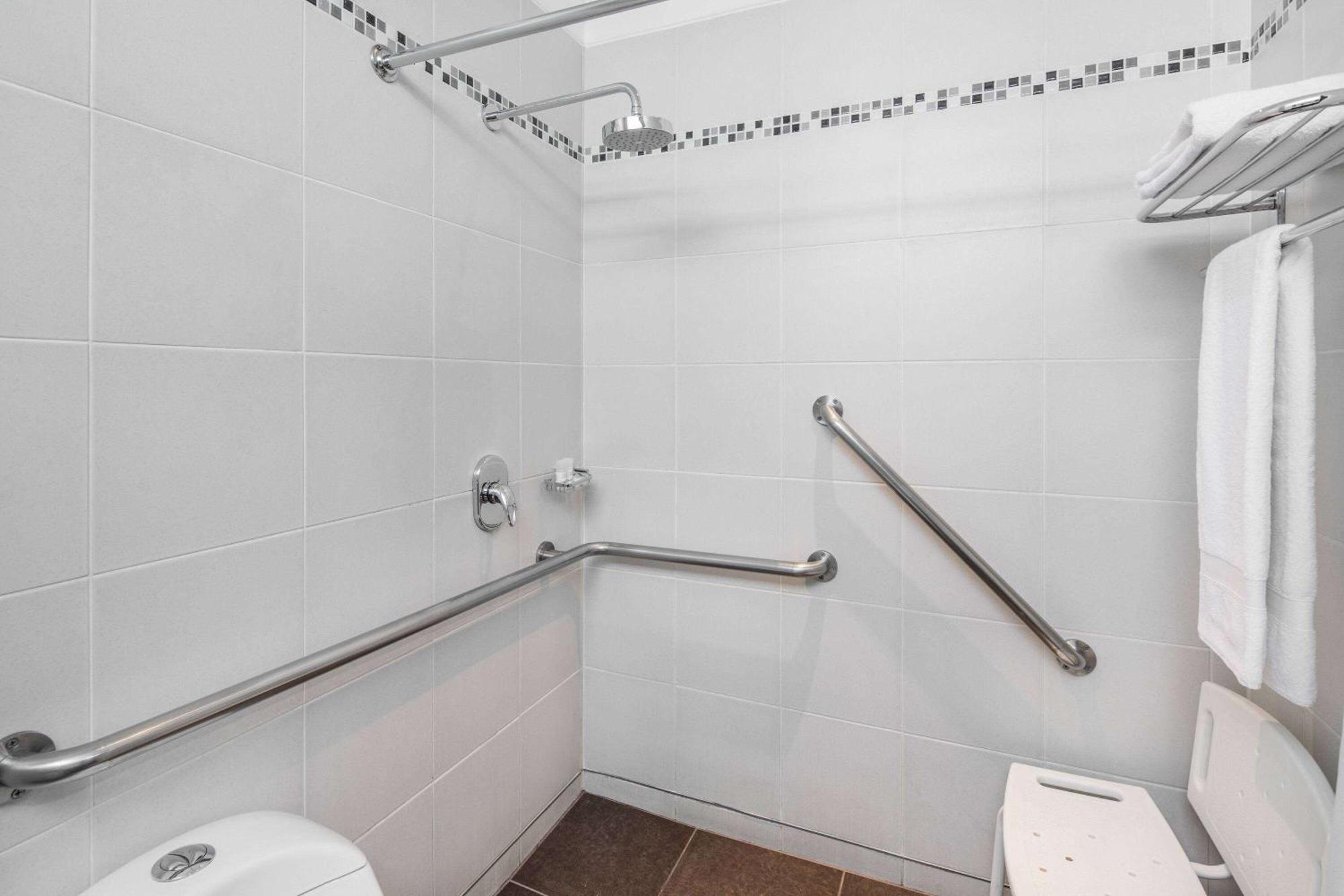 King Room - Disability Access/Non-Smoking