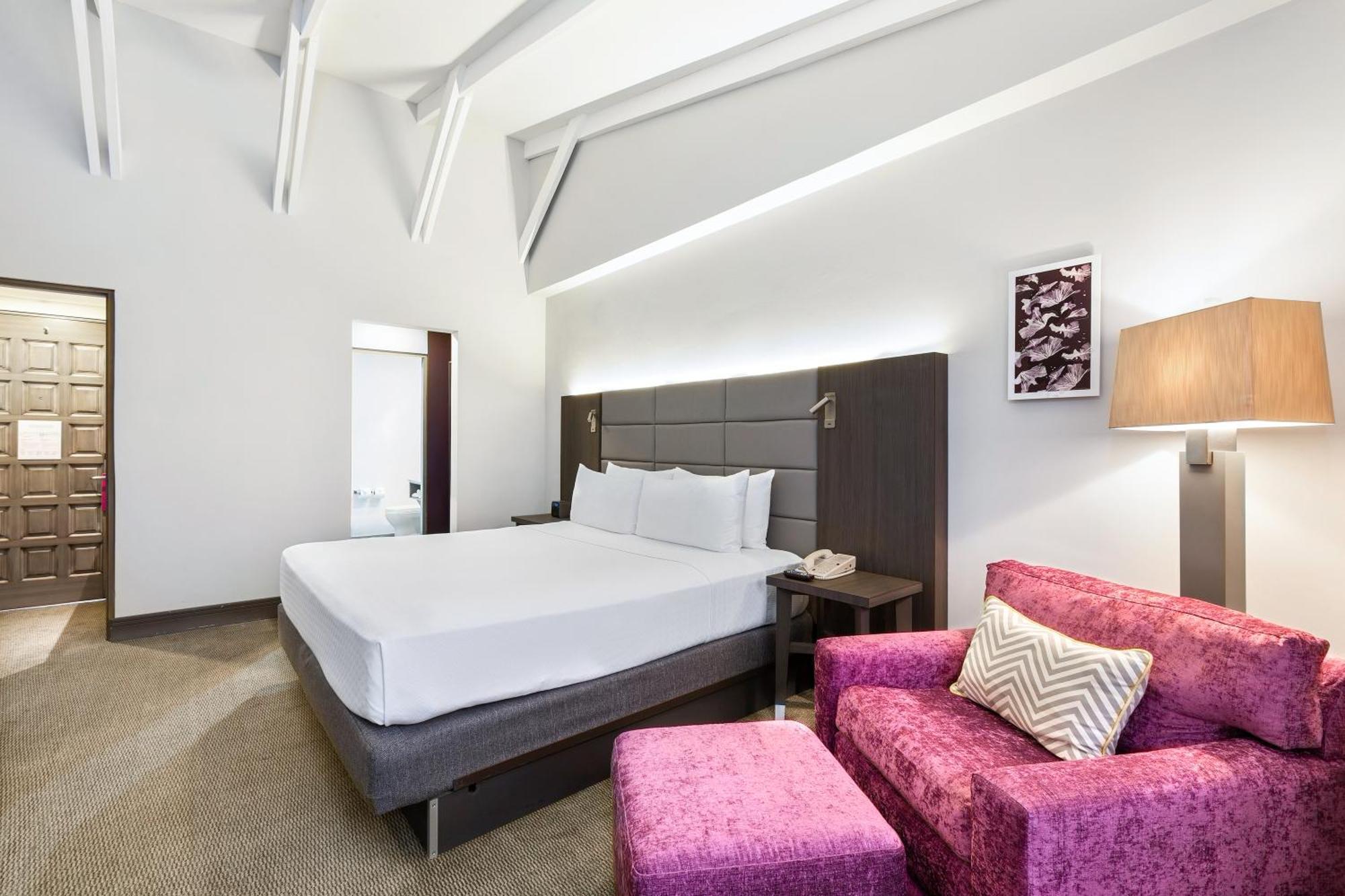 Habitación Estándar con acceso al salón - 1 cama extragrande - Planta superior