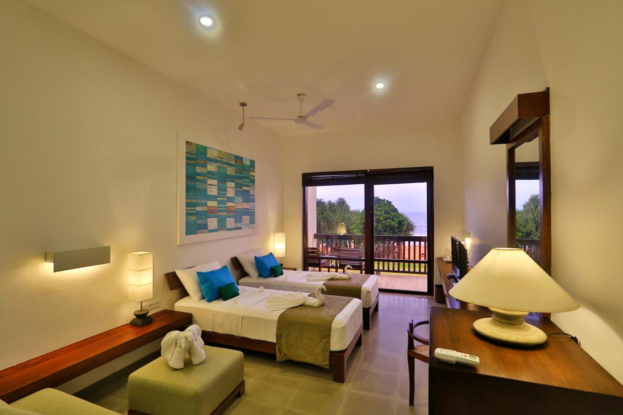 Superior Twin Room with Ocean View and Balcony